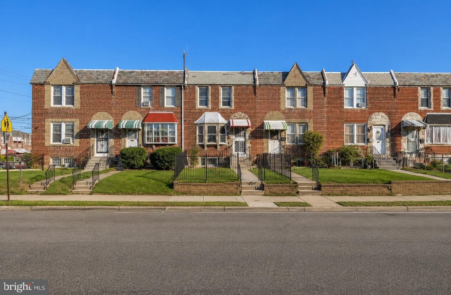 LAWNCREST - Residential