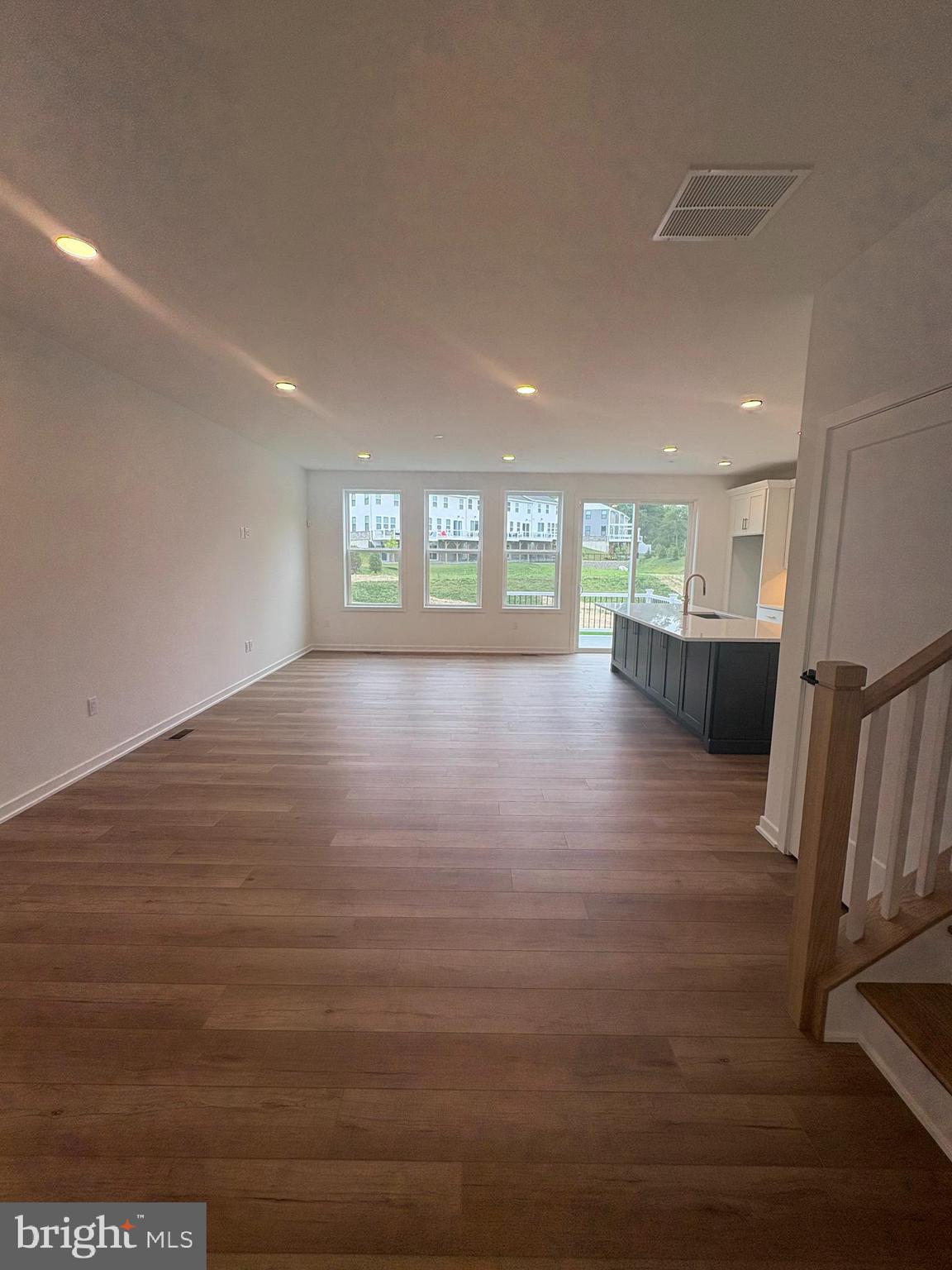 STONEMILL VILLAGE - Residential