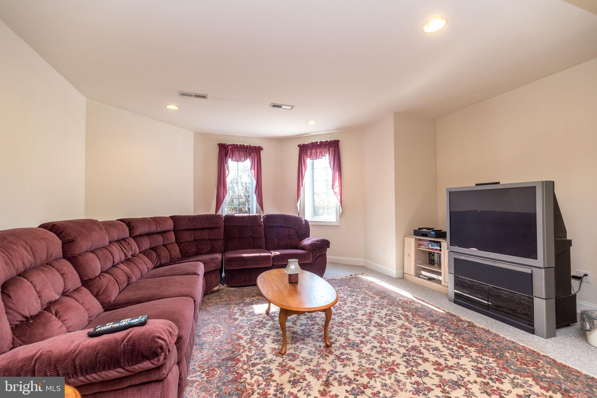 AVALLON AT MOYERS - Residential