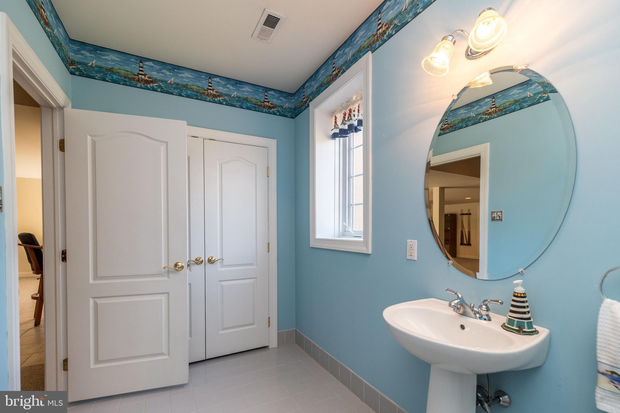 AVALLON AT MOYERS - Residential
