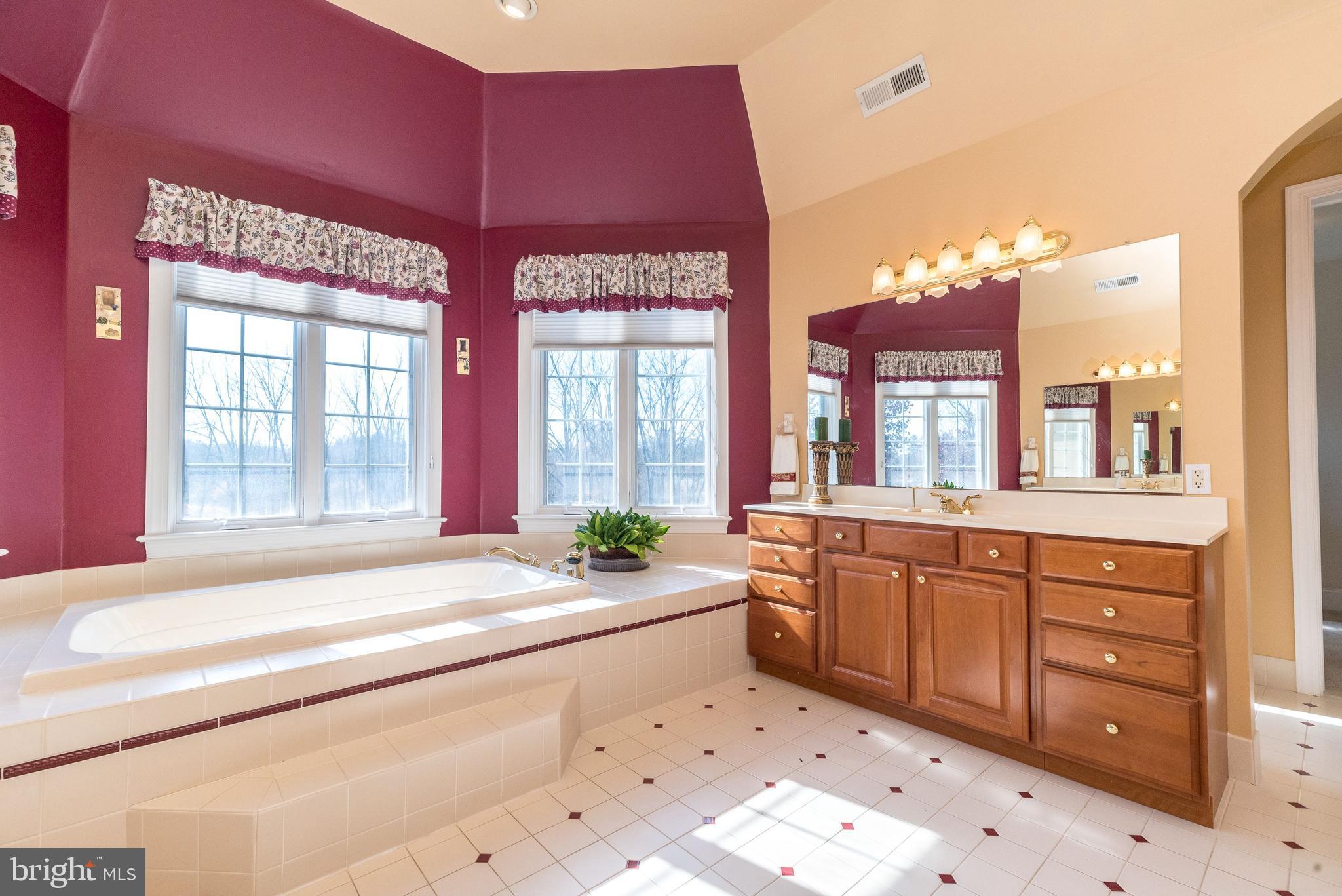 AVALLON AT MOYERS - Residential