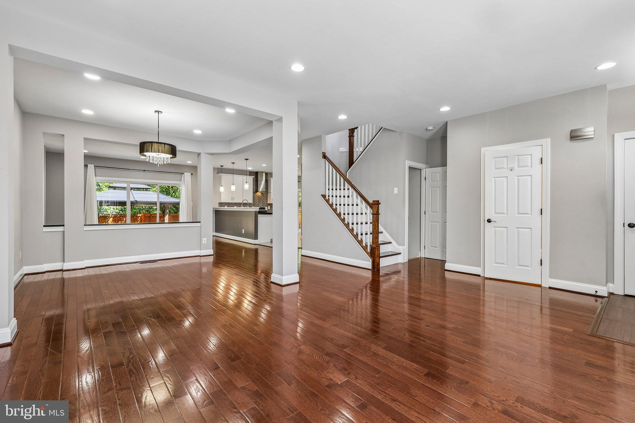 CENTRE RIDGE - Residential