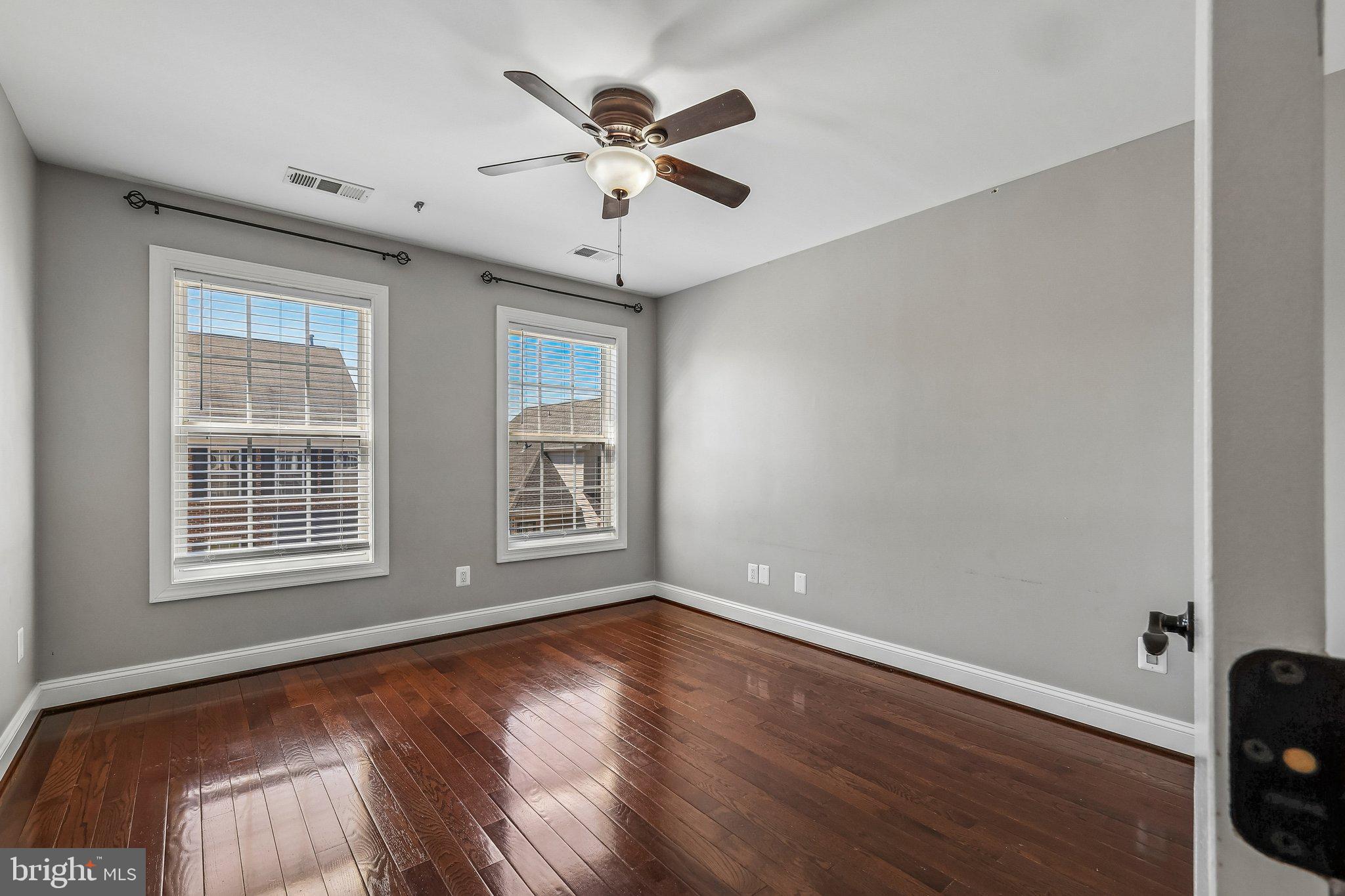 CENTRE RIDGE - Residential