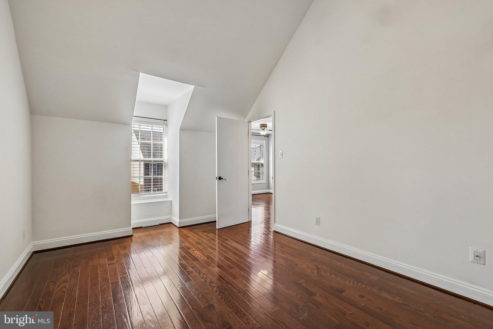 CENTRE RIDGE - Residential