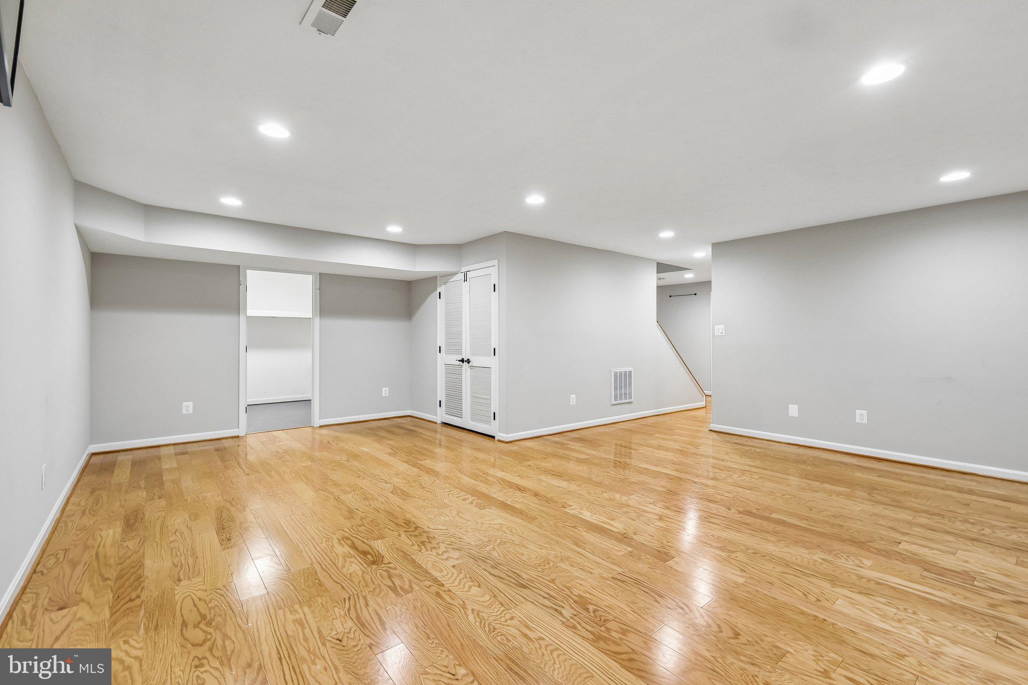 CENTRE RIDGE - Residential