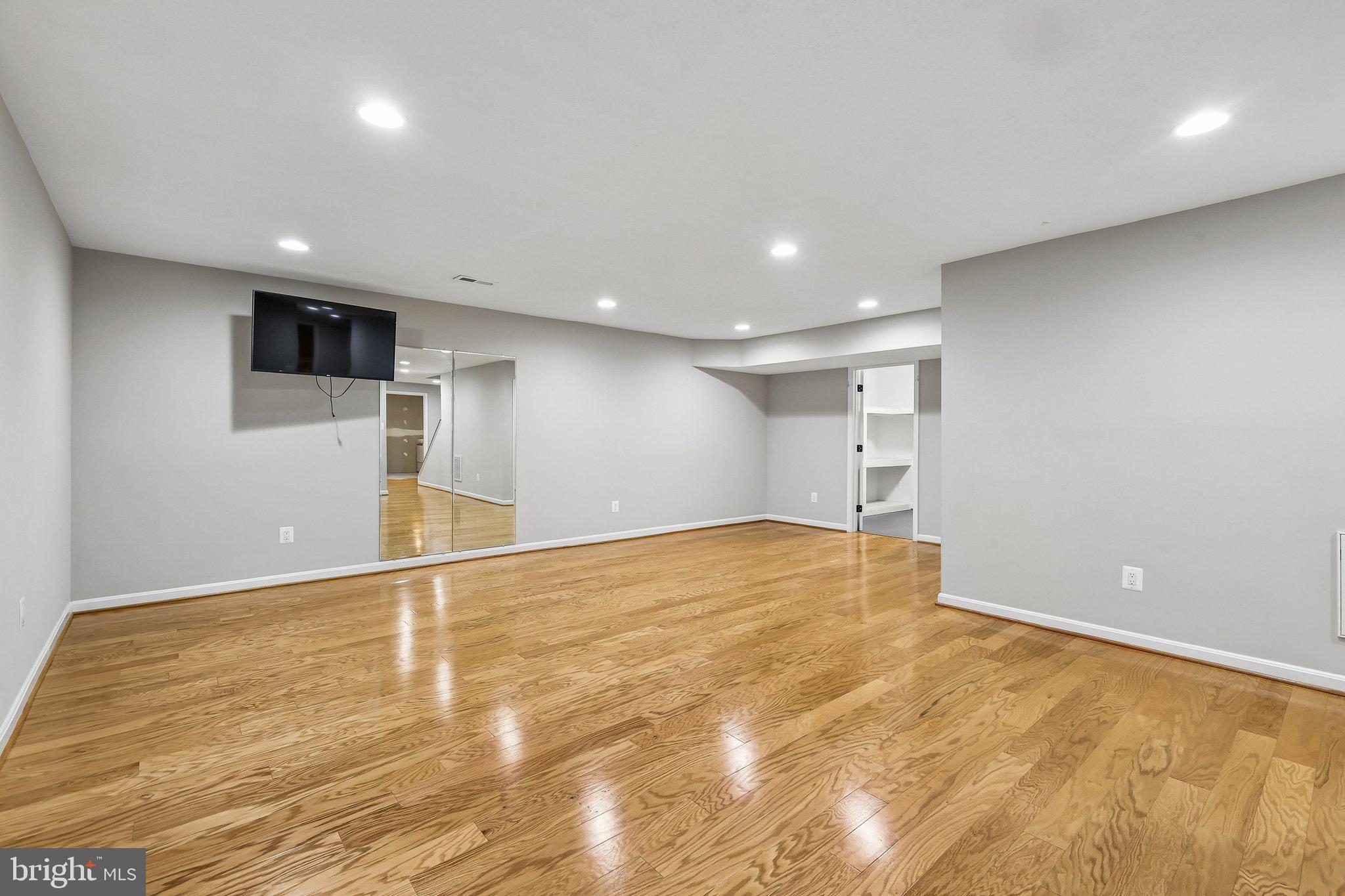 CENTRE RIDGE - Residential