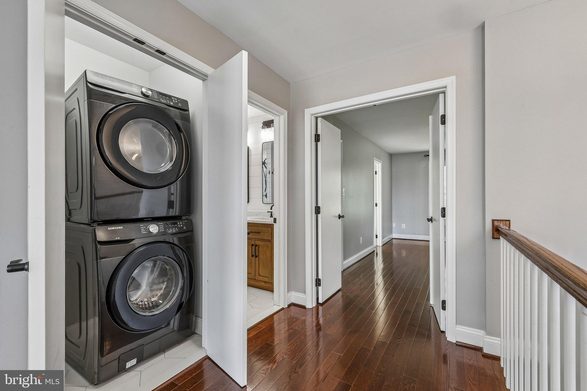 CENTRE RIDGE - Residential
