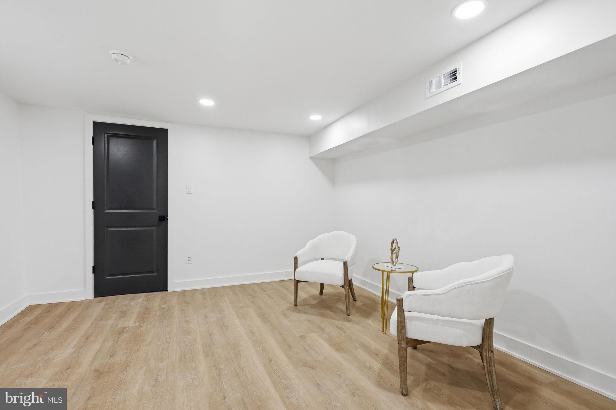 COBBS CREEK - Residential