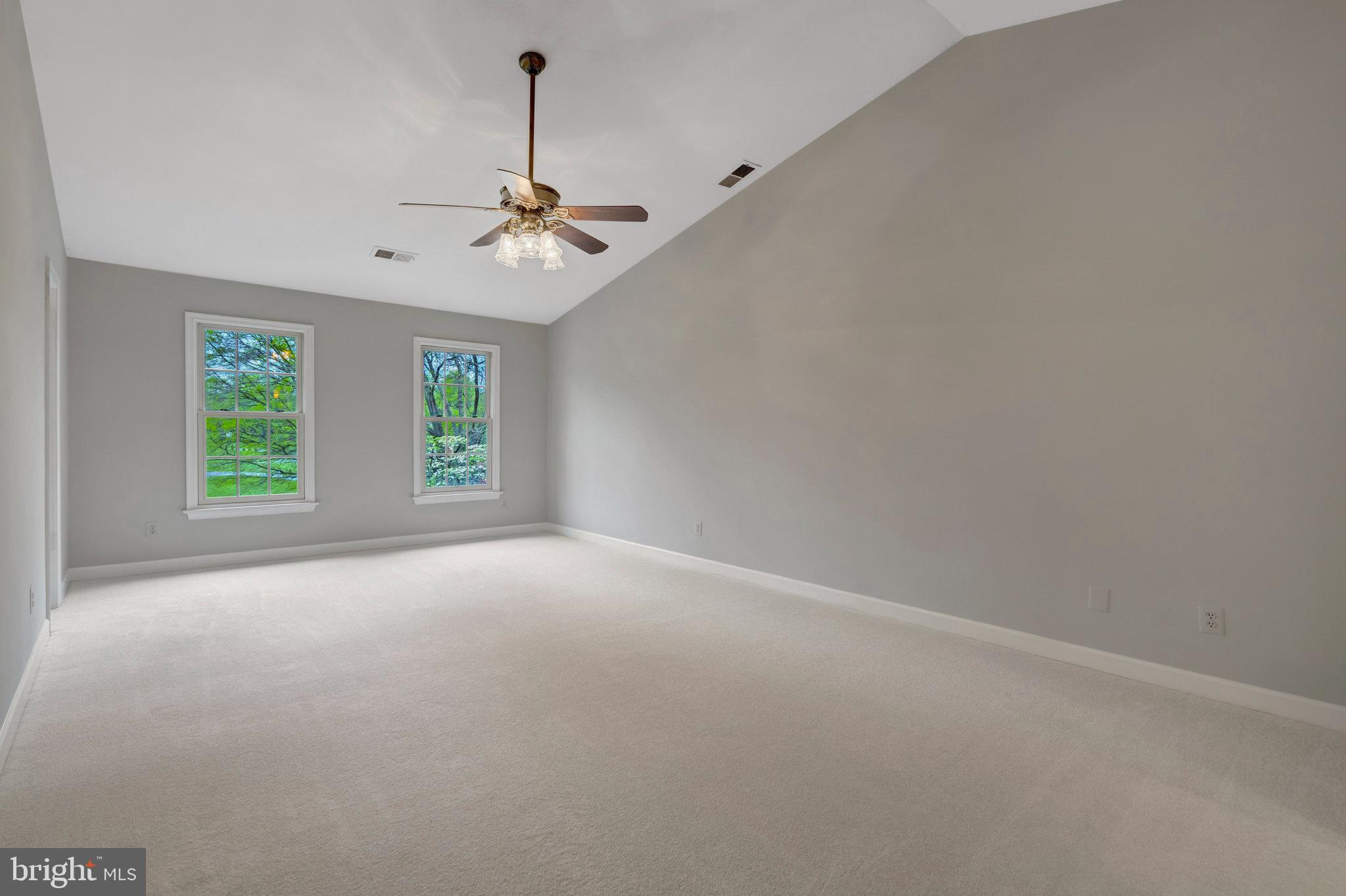 FAIRFAX HUNT - Residential