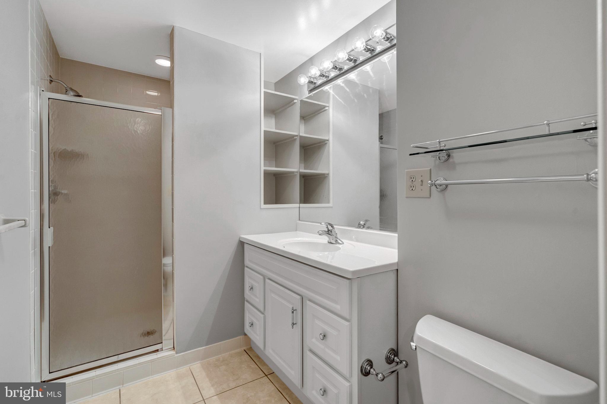 FAIRFAX HUNT - Residential