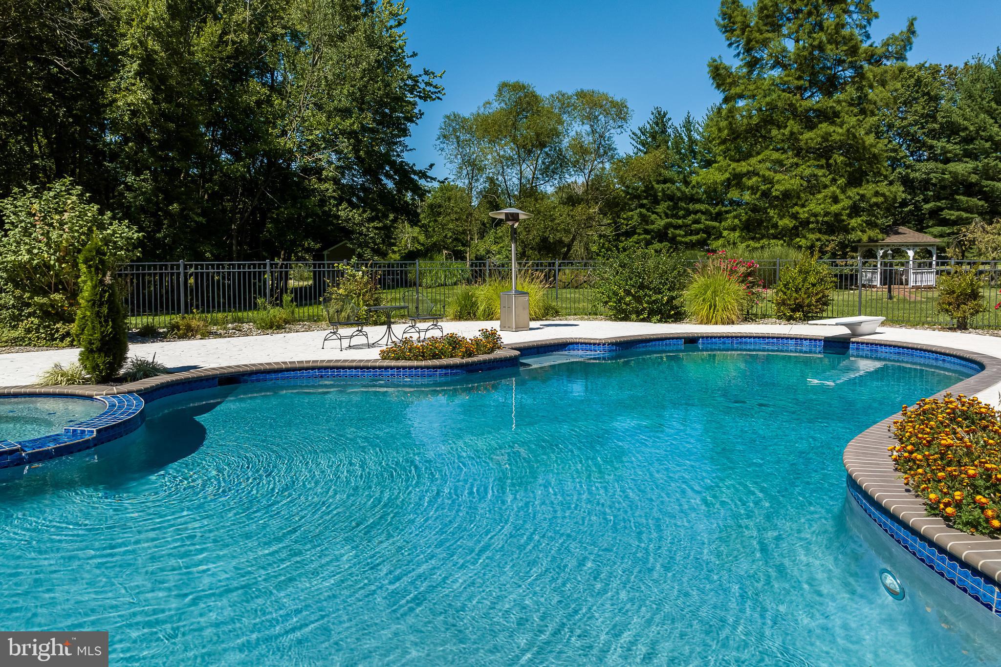 DOYLESTOWN - Residential