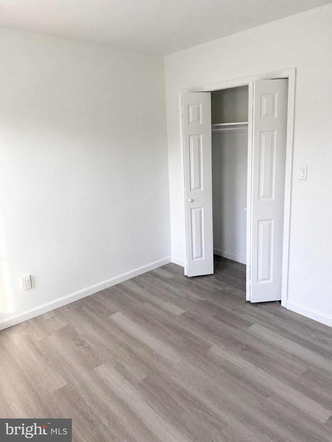 PARKSIDE - Commercial Sale