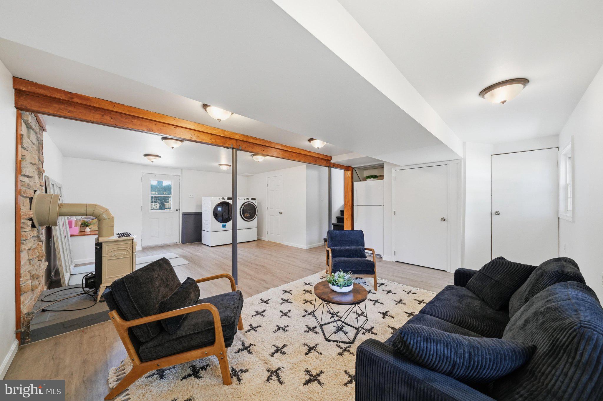 HILLTOP - Residential