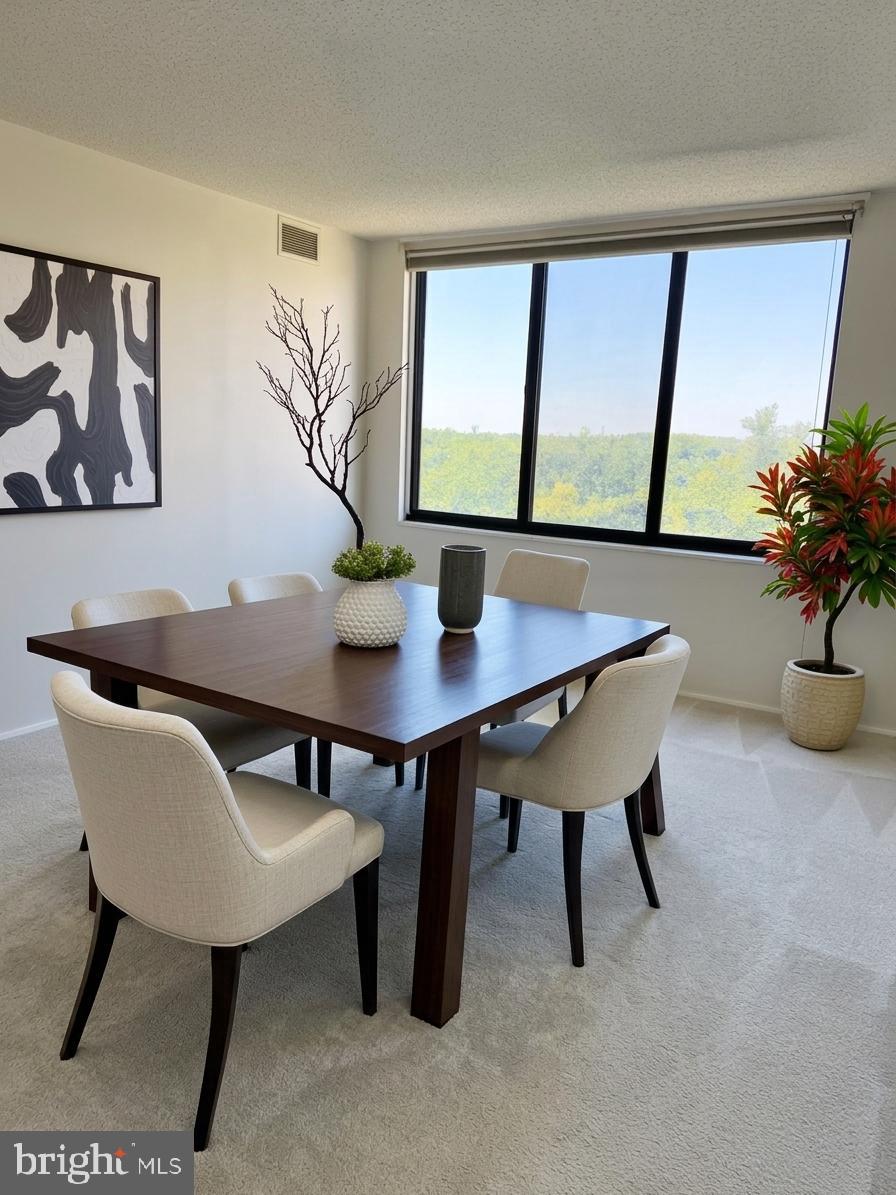 PROMENADE TOWERS - Residential
