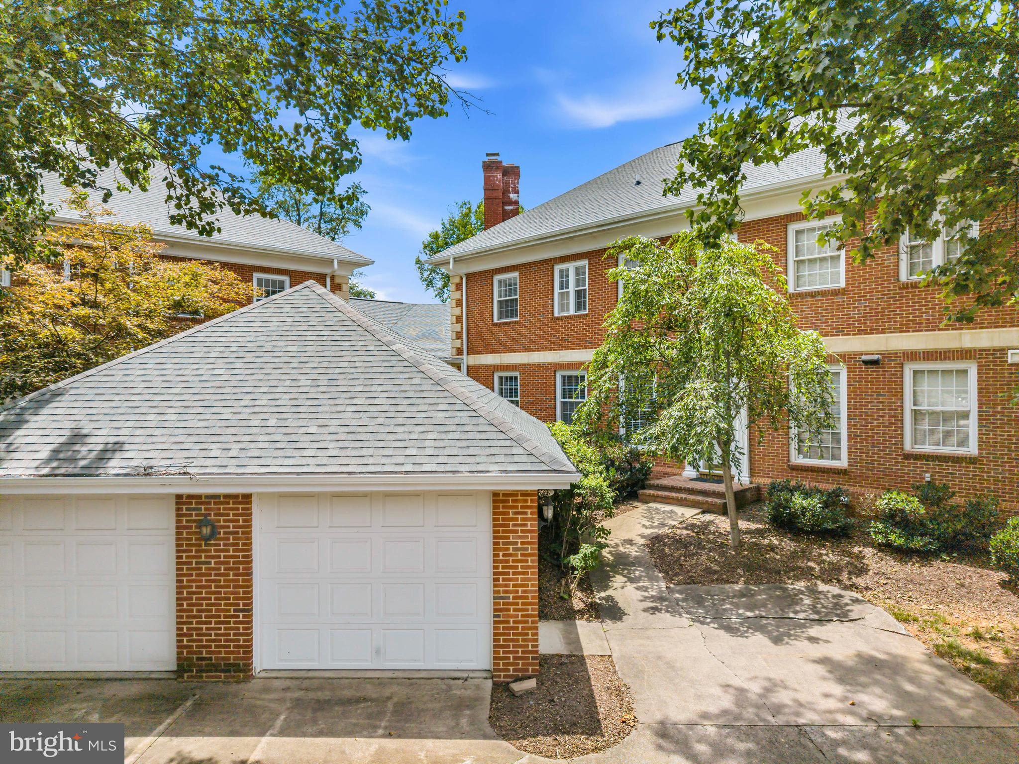 MEADOWBRANCH MEWS - Residential