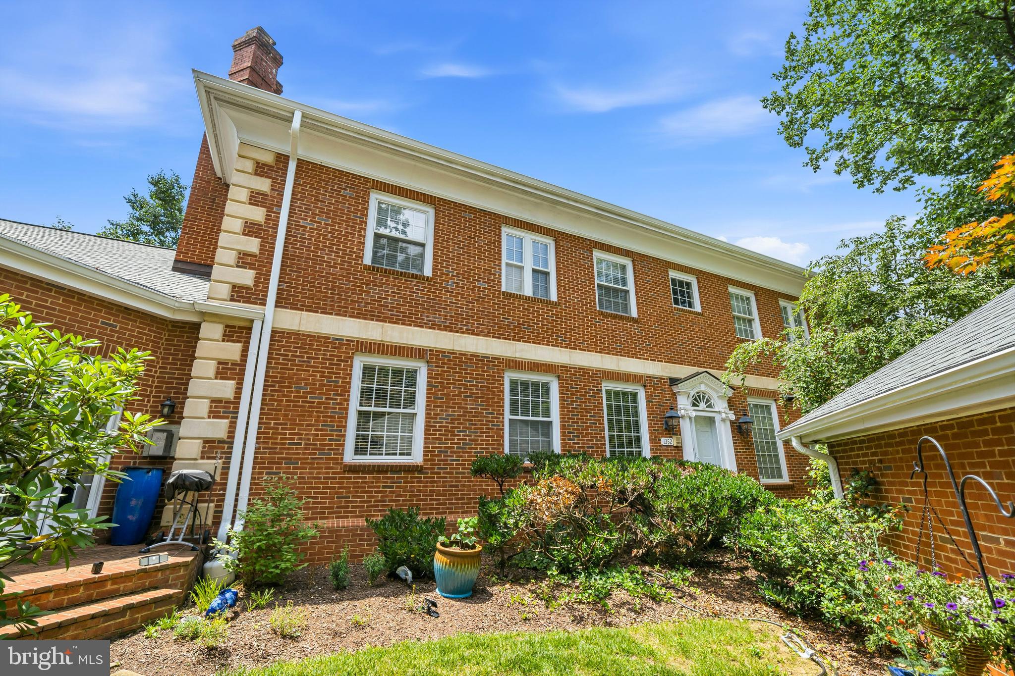 MEADOWBRANCH MEWS - Residential
