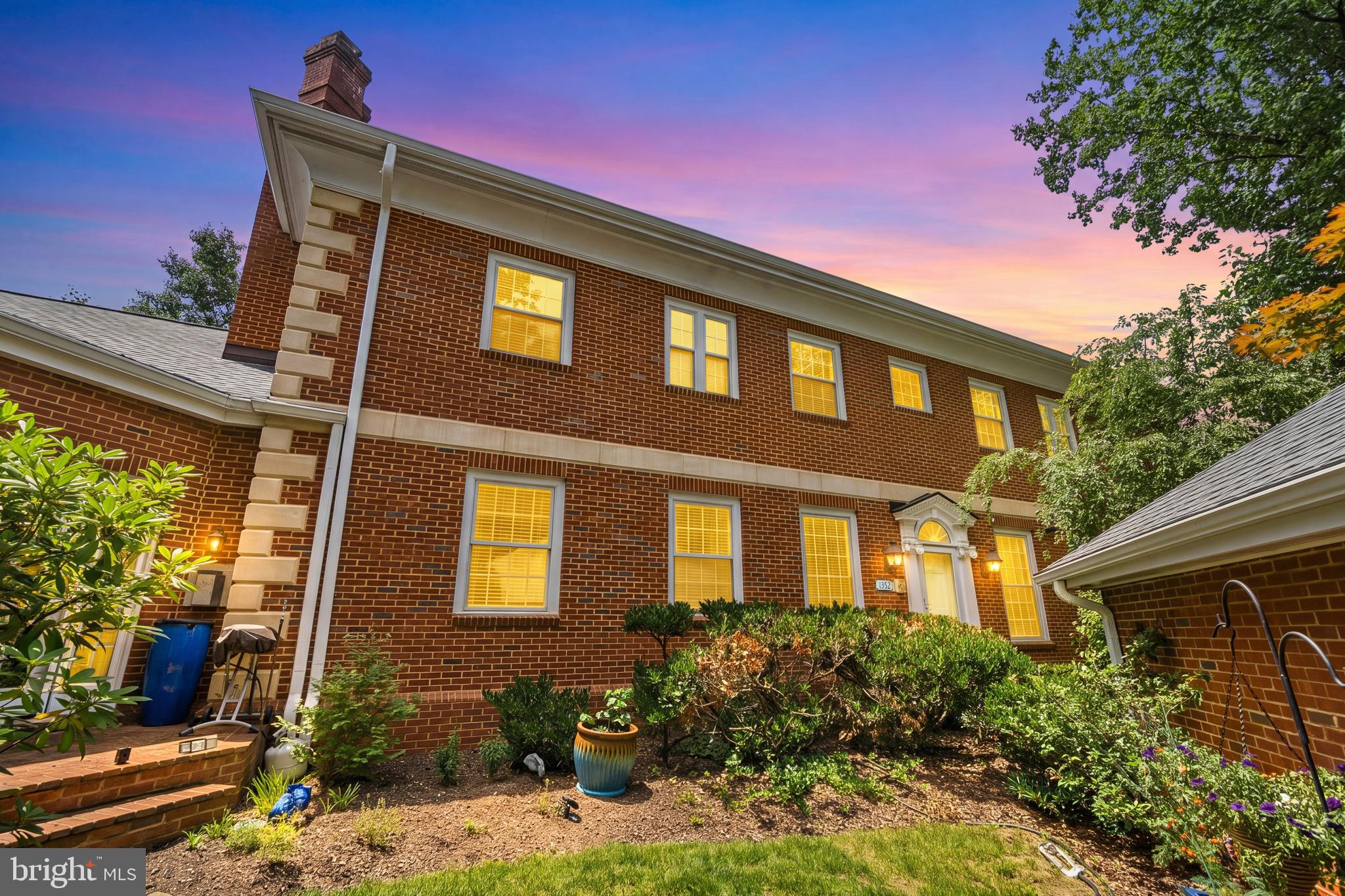 MEADOWBRANCH MEWS - Residential