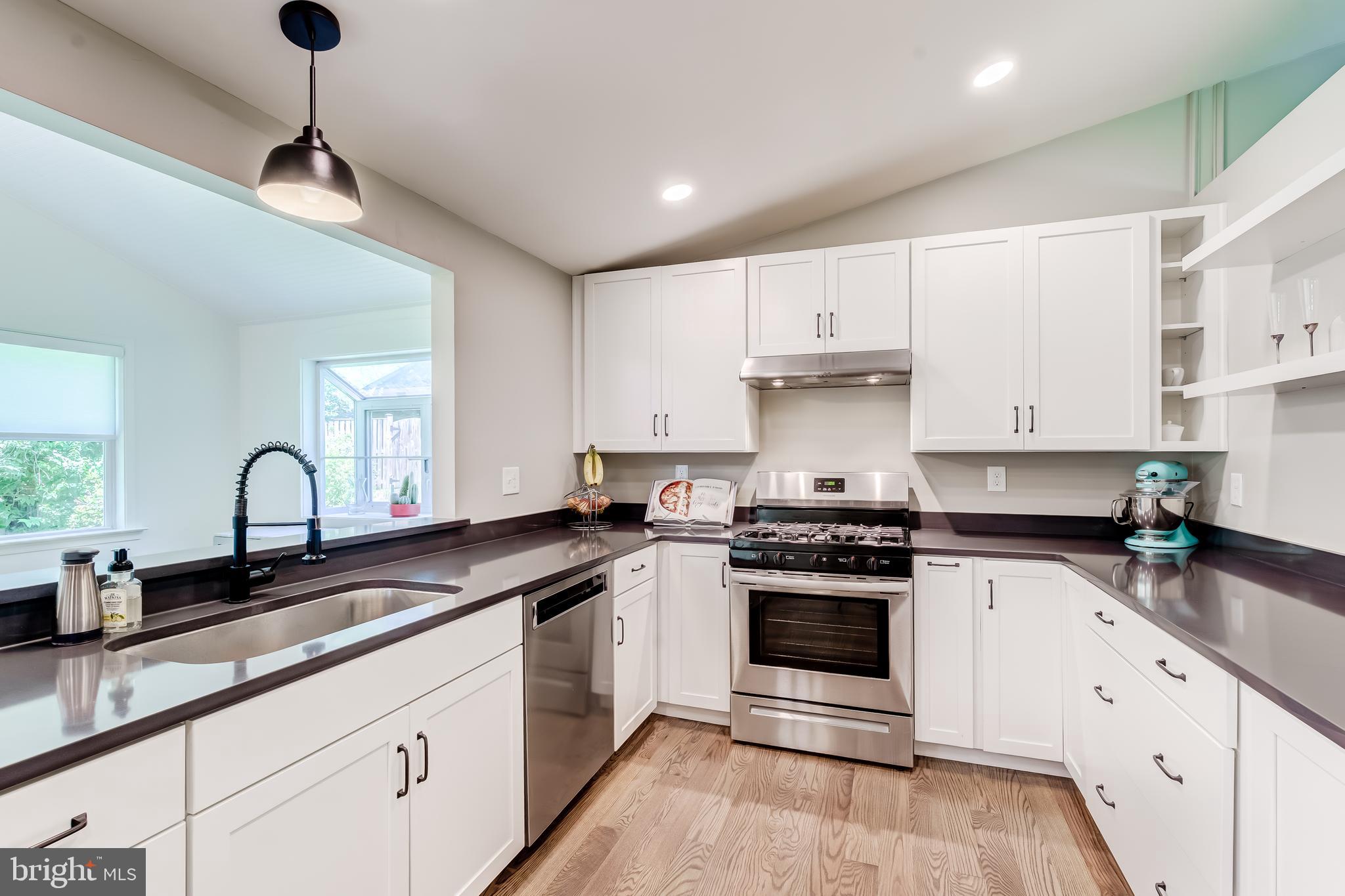 BRENTWOOD - Residential