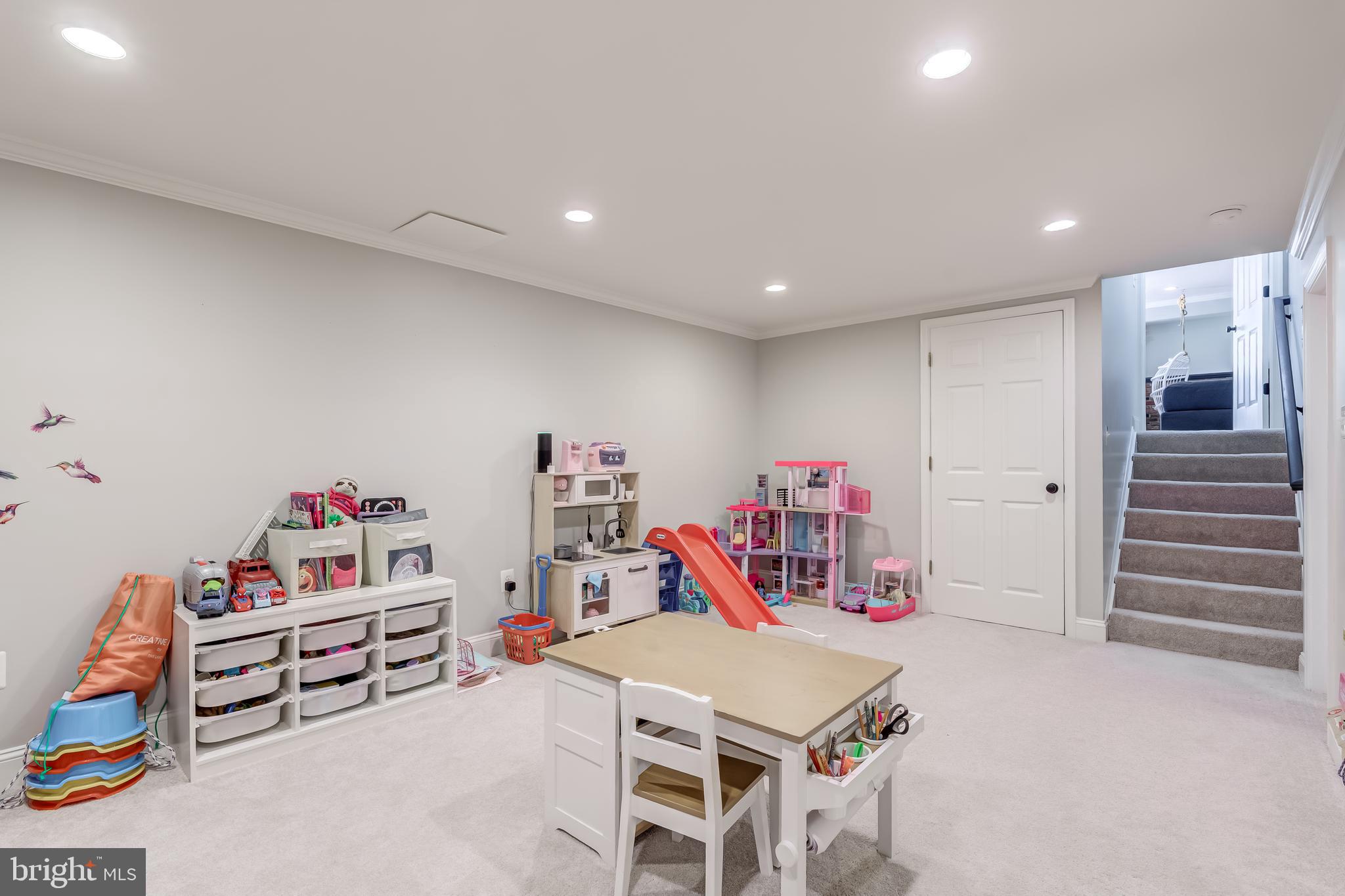 BRENTWOOD - Residential