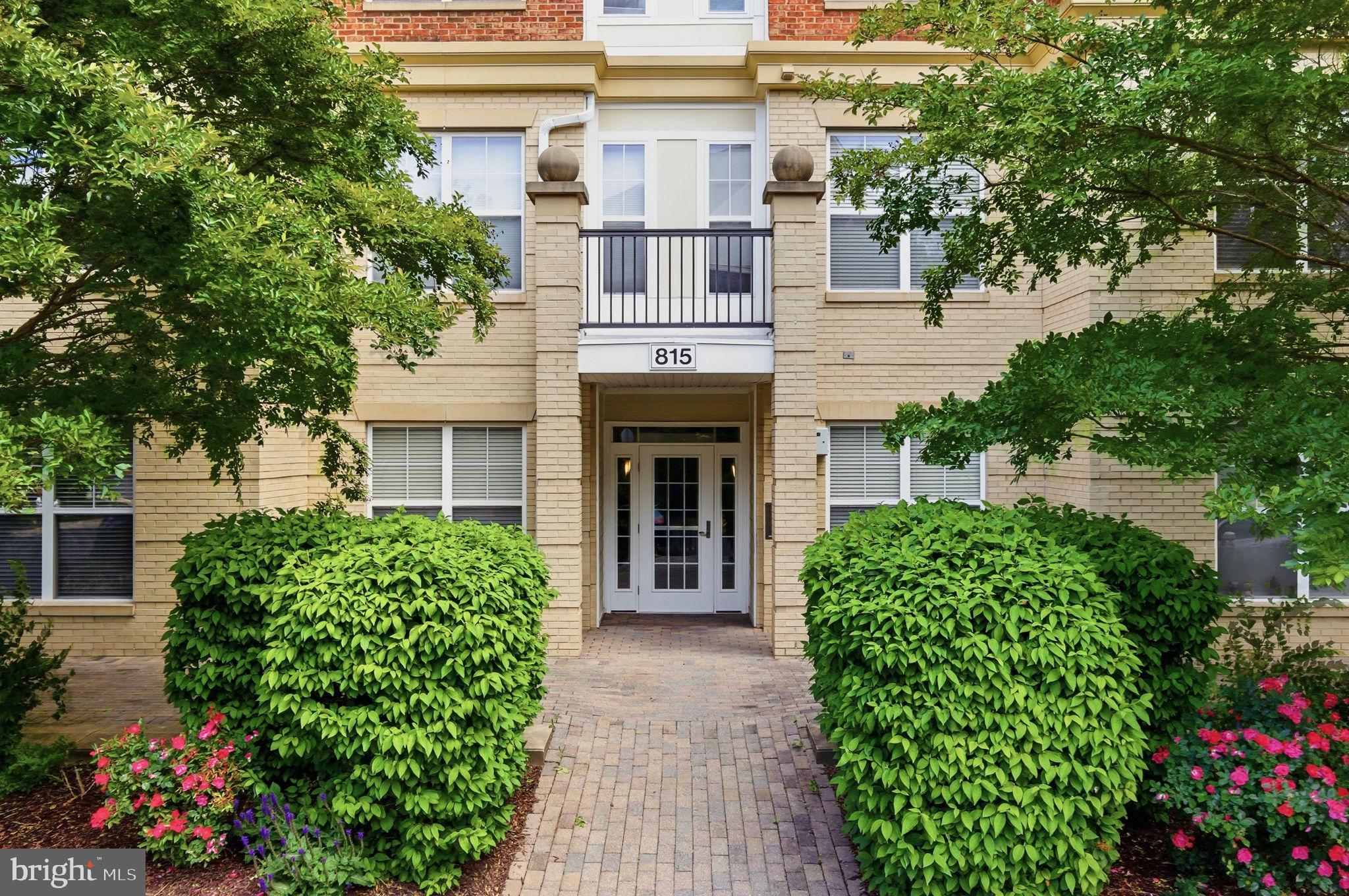 FORTNIGHTLY SQUARE - Residential