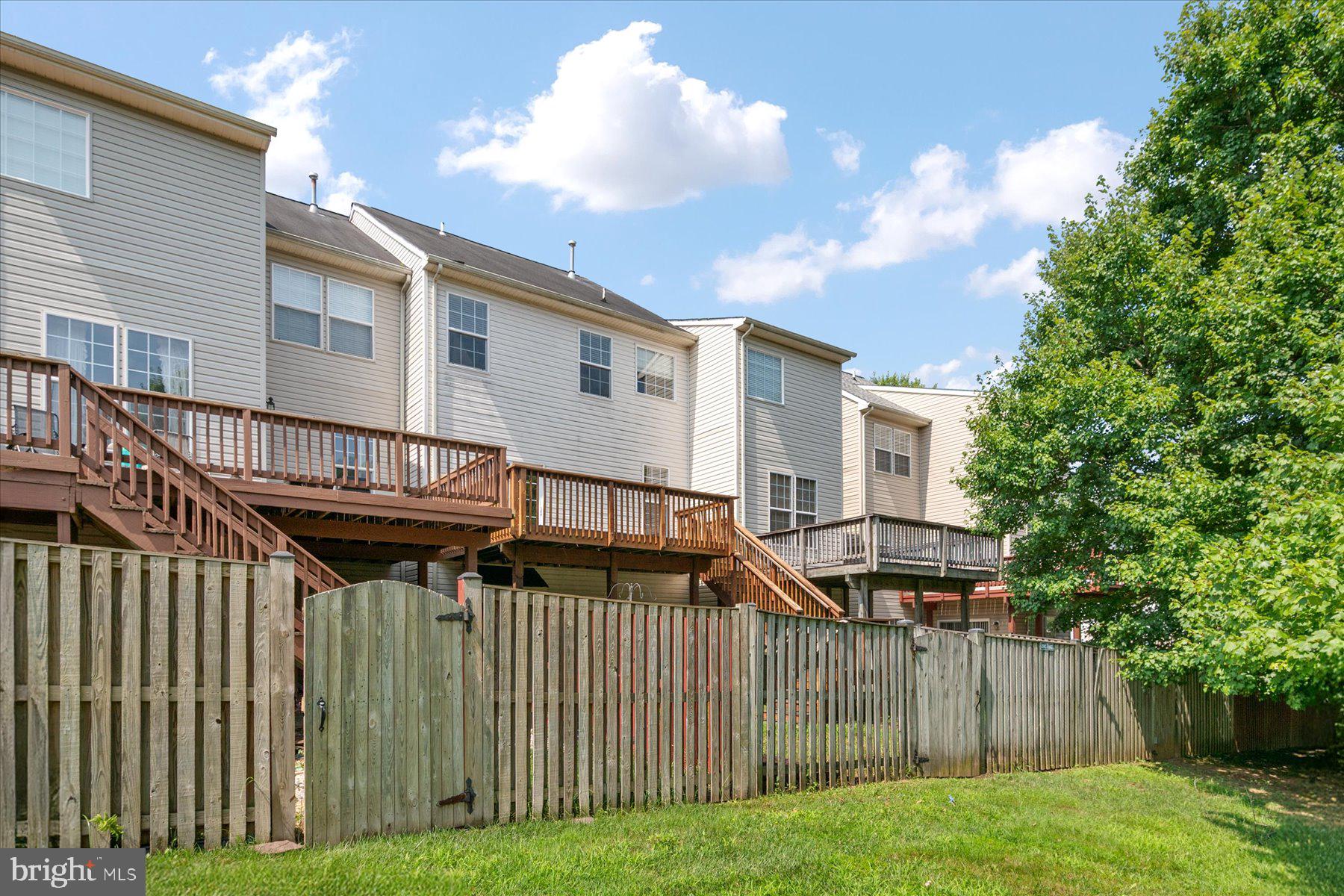PINEY ORCHARD - Residential