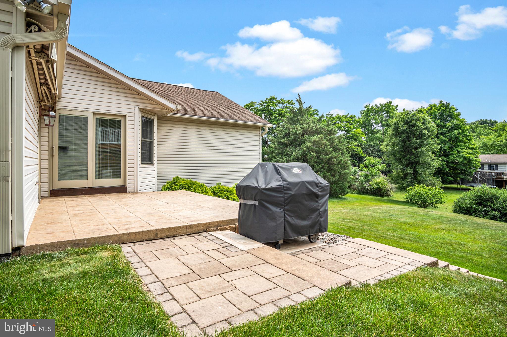 CLOVER CROSSING - Residential