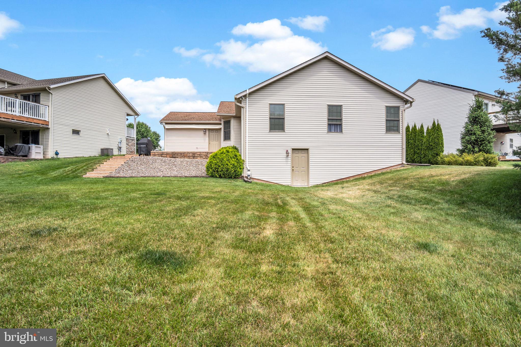 CLOVER CROSSING - Residential