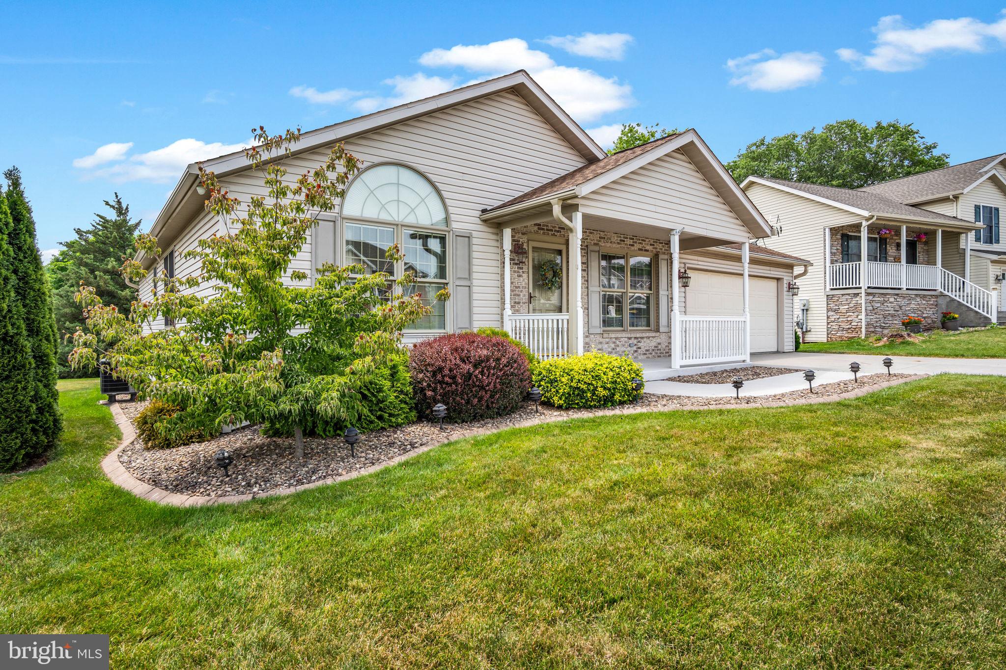 CLOVER CROSSING - Residential