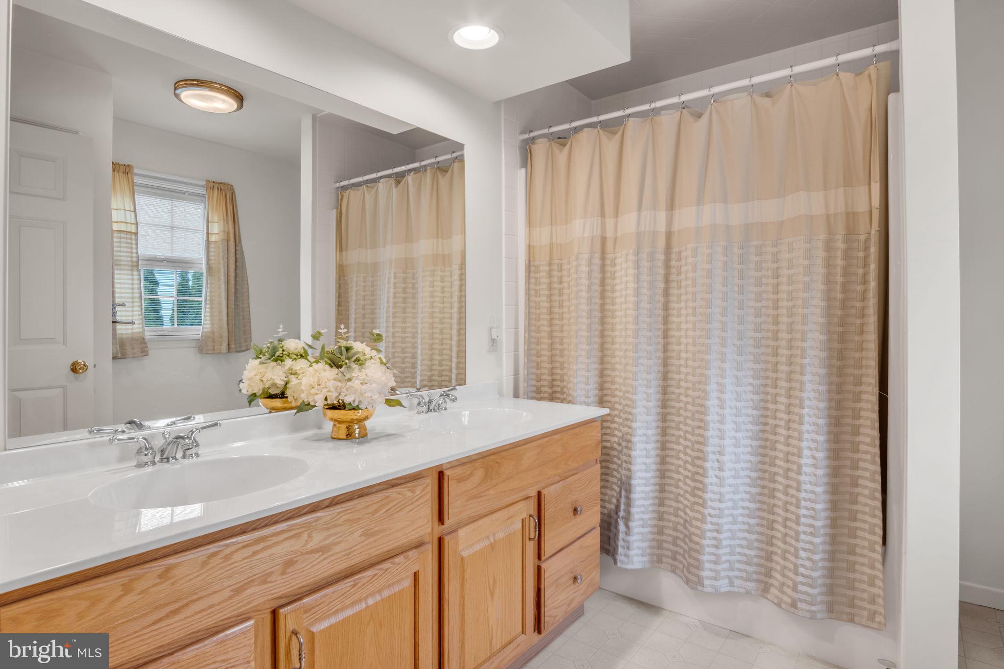 CLOVER CROSSING - Residential