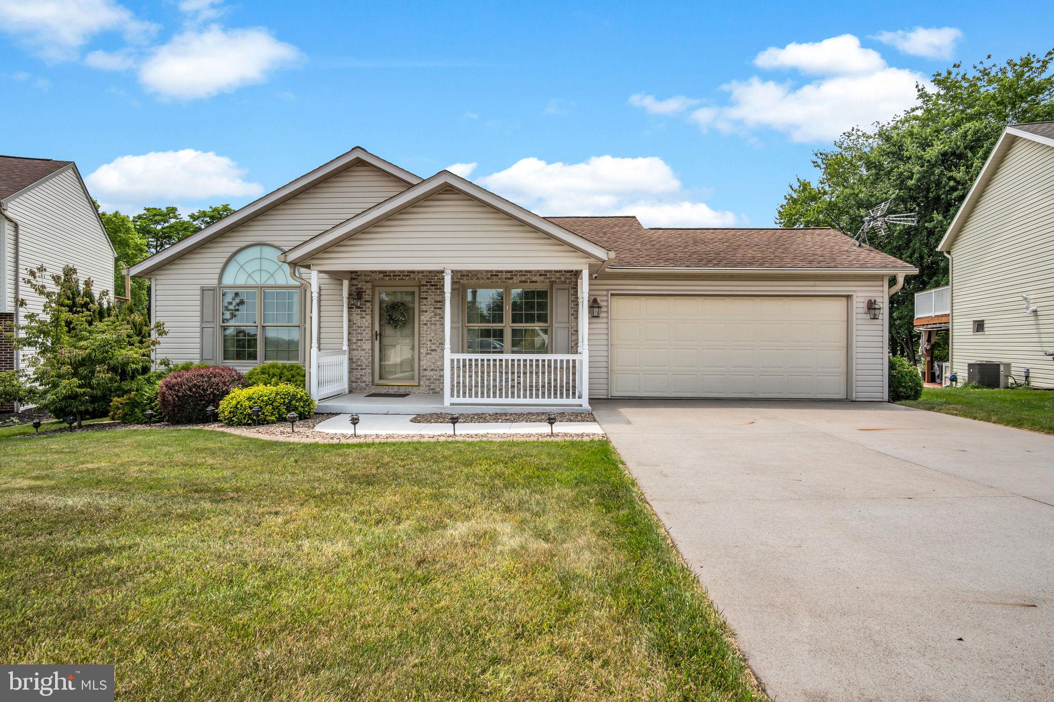 CLOVER CROSSING - Residential