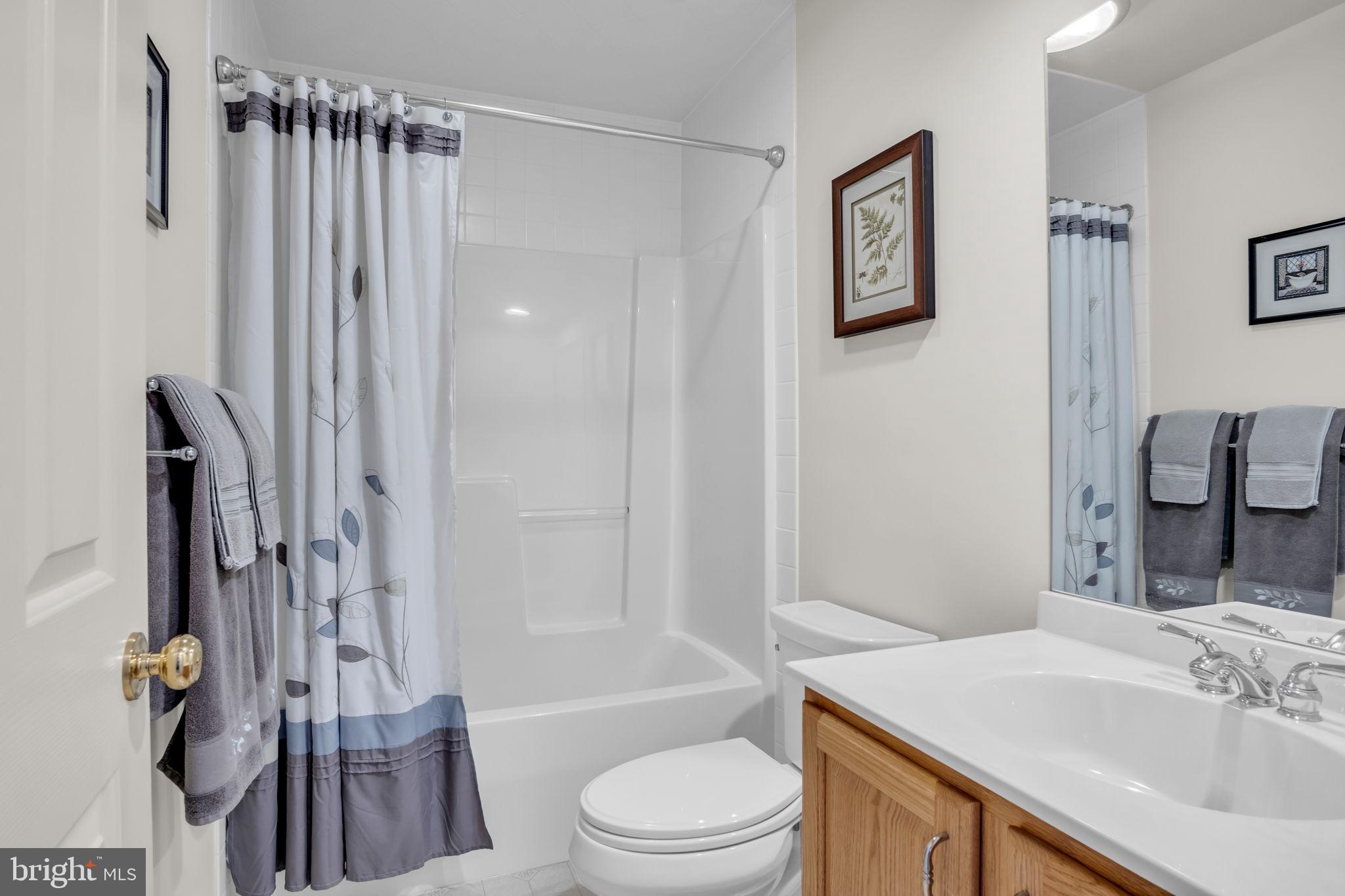 CLOVER CROSSING - Residential