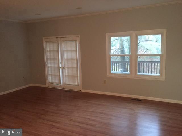 INVERNESS KNOLLS - Residential Lease