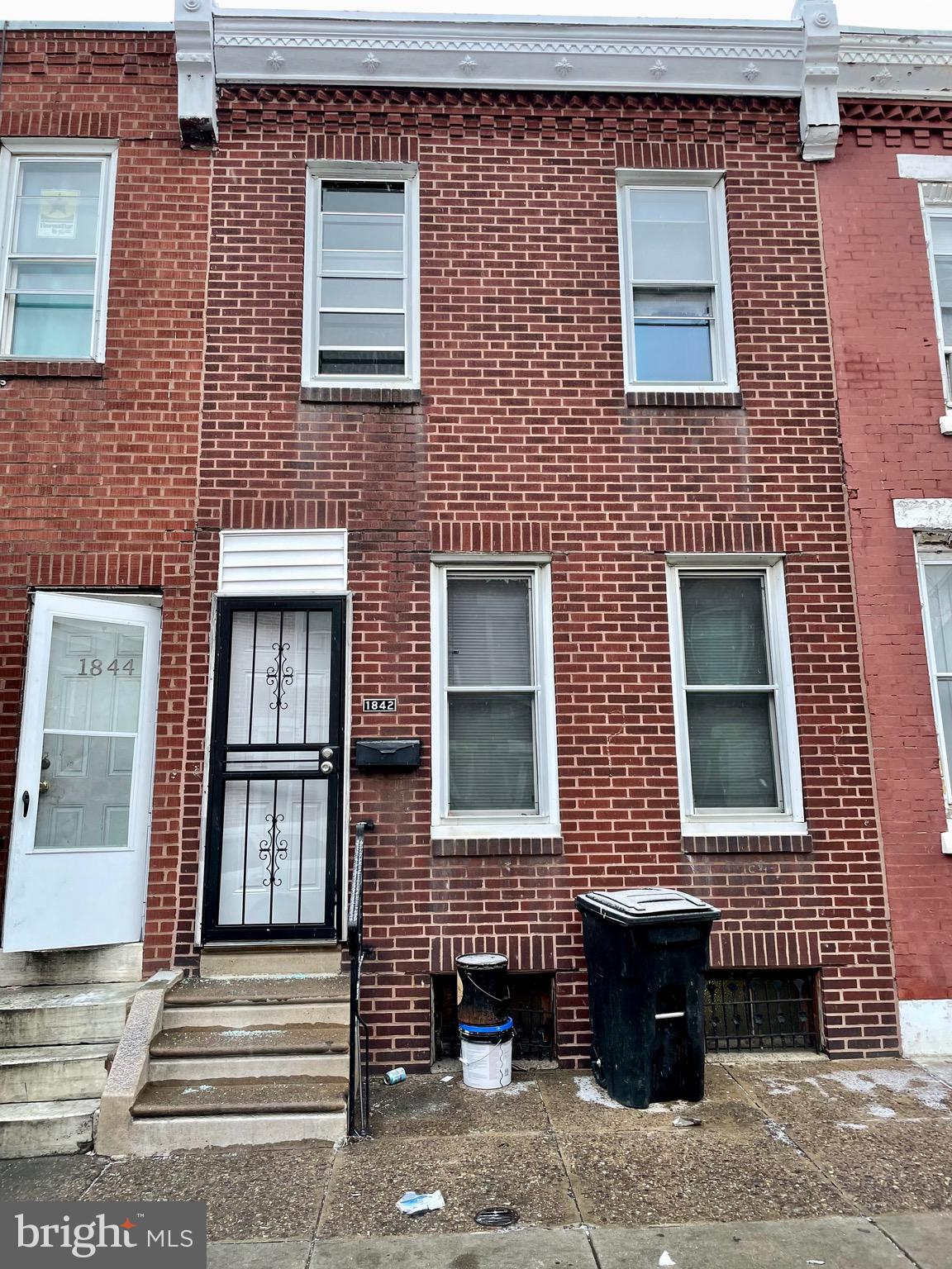 2 bedroom cozy home, freshly painted, new flooring . Traditional living room, dining room, kitchen. Rear back yard for summer time gatherings.  Spacious bedrooms, closet spaces , Nice sized bathroom. Ready to move in.