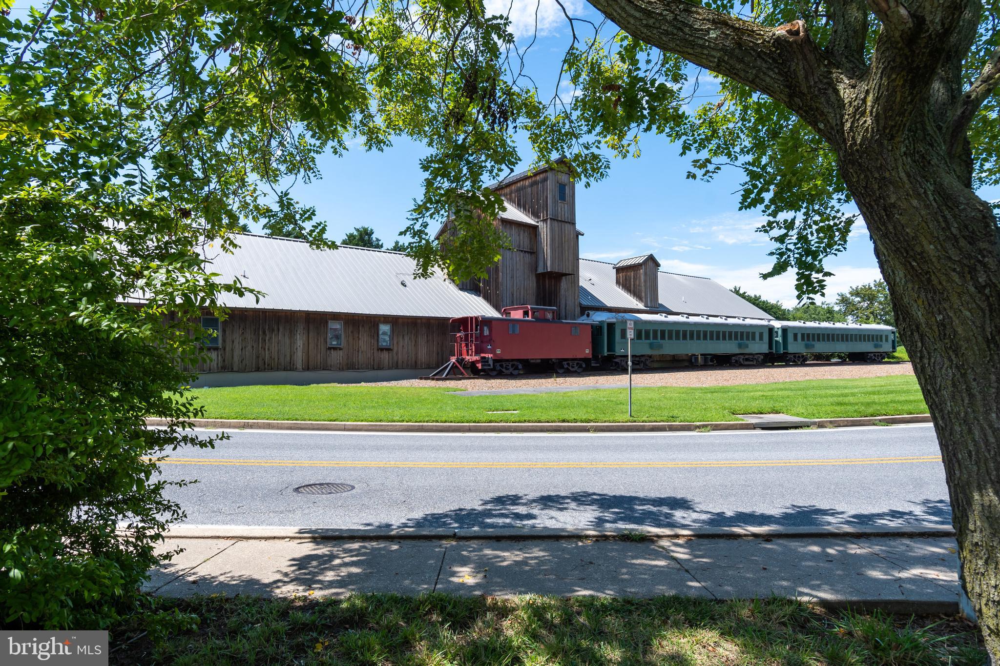 COLLEGE HEIGHTS - Residential