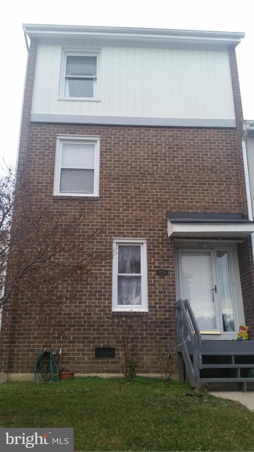 Buyers lender could not perform. Conventional loan! WELL KEPT END-UNIT TOWNHOUSE IN HOWARD COUNTY WITH LIVING ROOM, DINING ROOM, 3 BEDROOMS, 2 BATHS(MASTER W/ FULL BATH), PLENTY OF STORAGE, AND A FAMILY ROOM THAT GOES TO A NICE BACKYARD WHICH LEADS TO A POOL AND TOT/LOT. CLOSE TO SHOPPING AND ENTERTAINMENT. MINUTES TO INTERSTATE 95. SELLER TO FIND HOME OF CHOICE.
