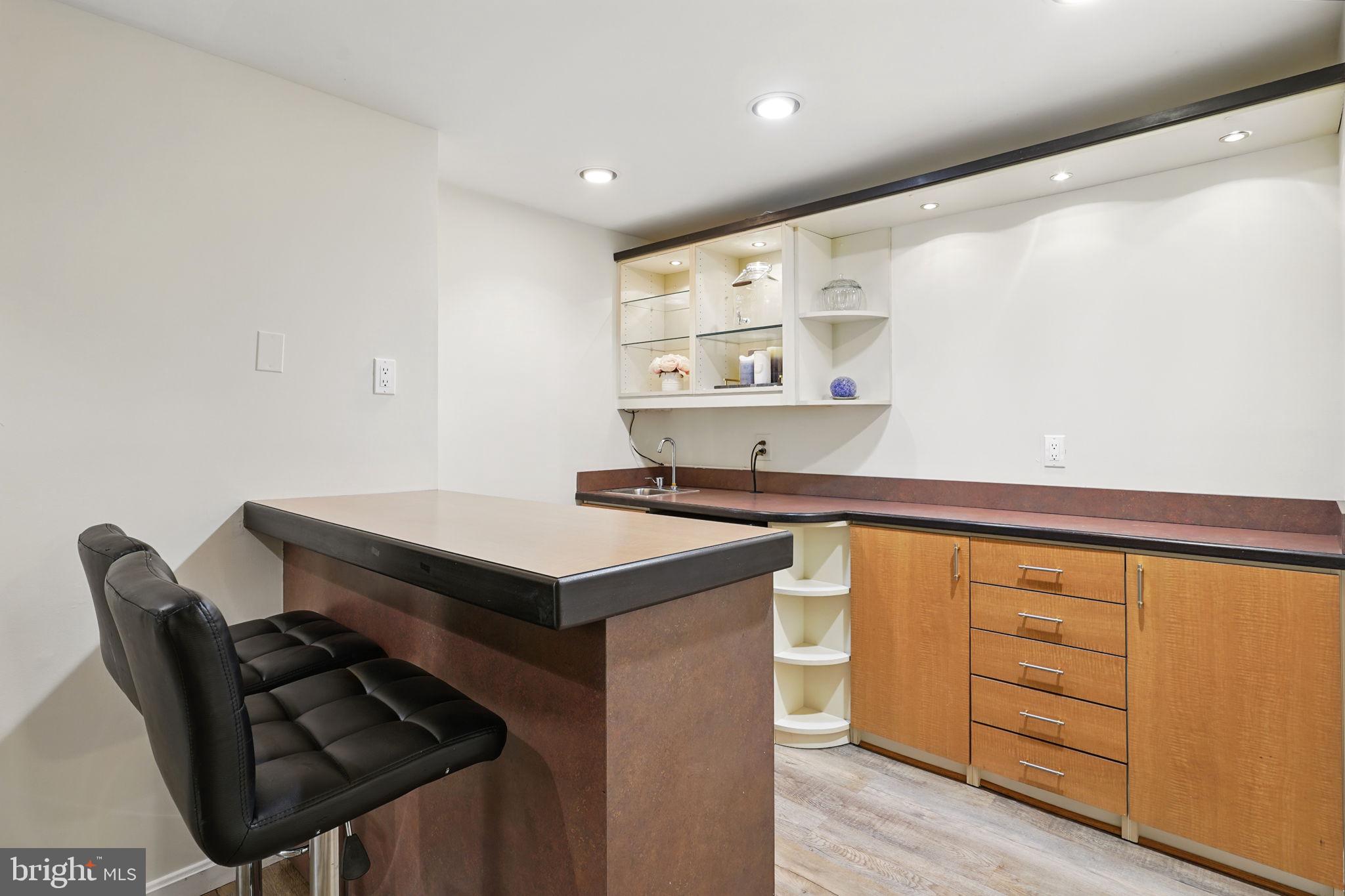 MADISON OF MCLEAN - Residential