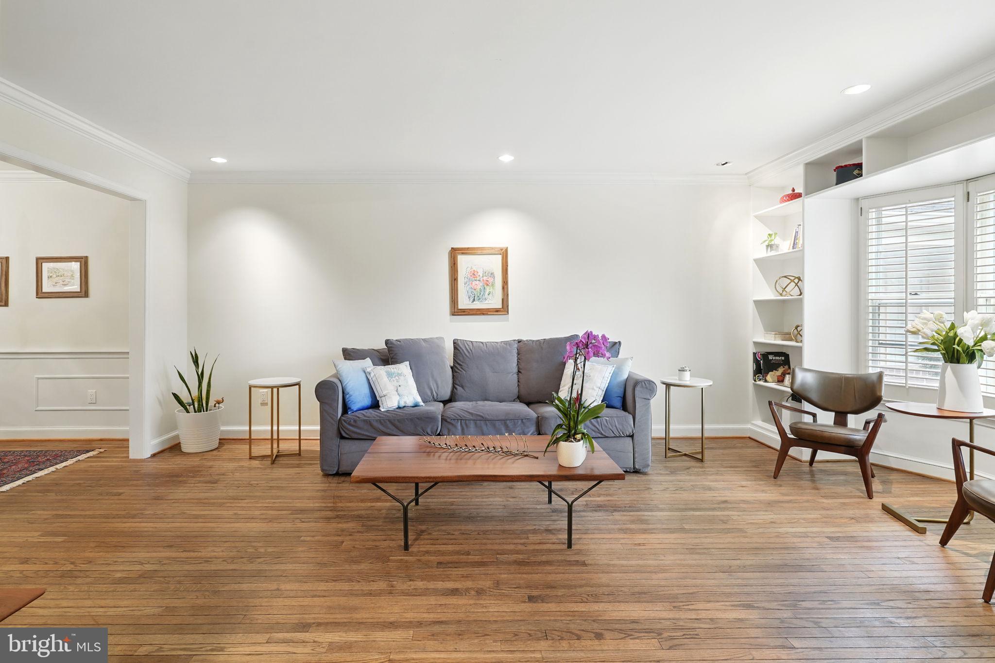 MADISON OF MCLEAN - Residential