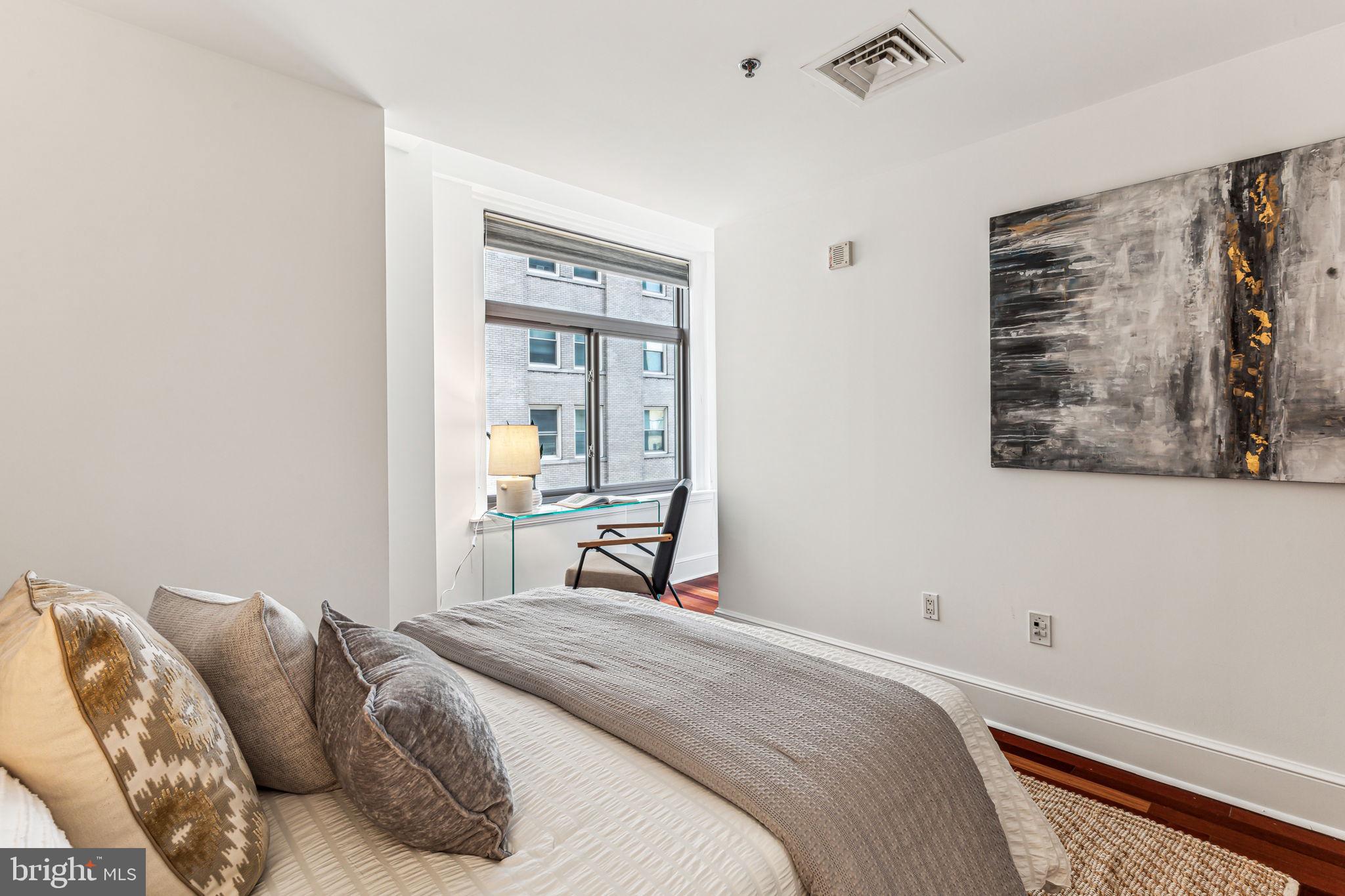 AVENUE OF THE ARTS - Residential
