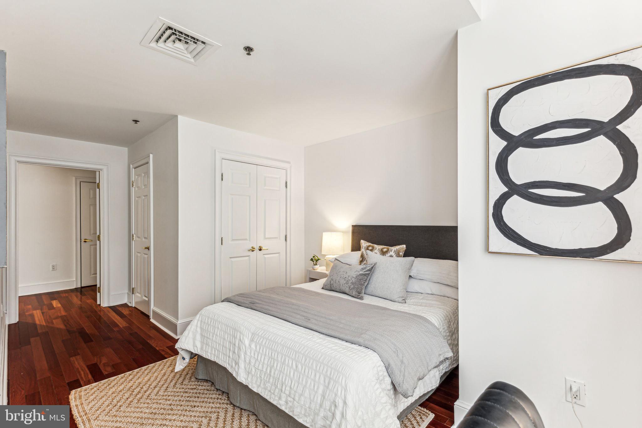AVENUE OF THE ARTS - Residential