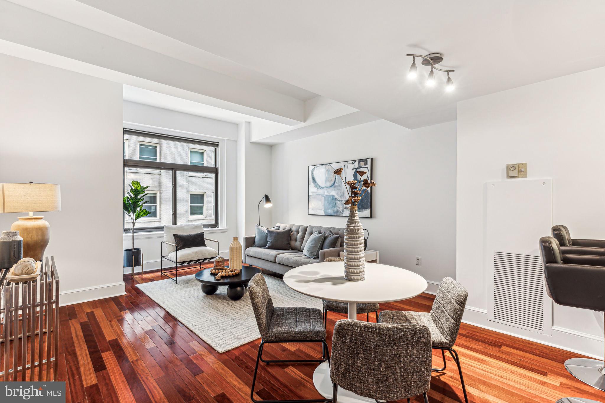 AVENUE OF THE ARTS - Residential