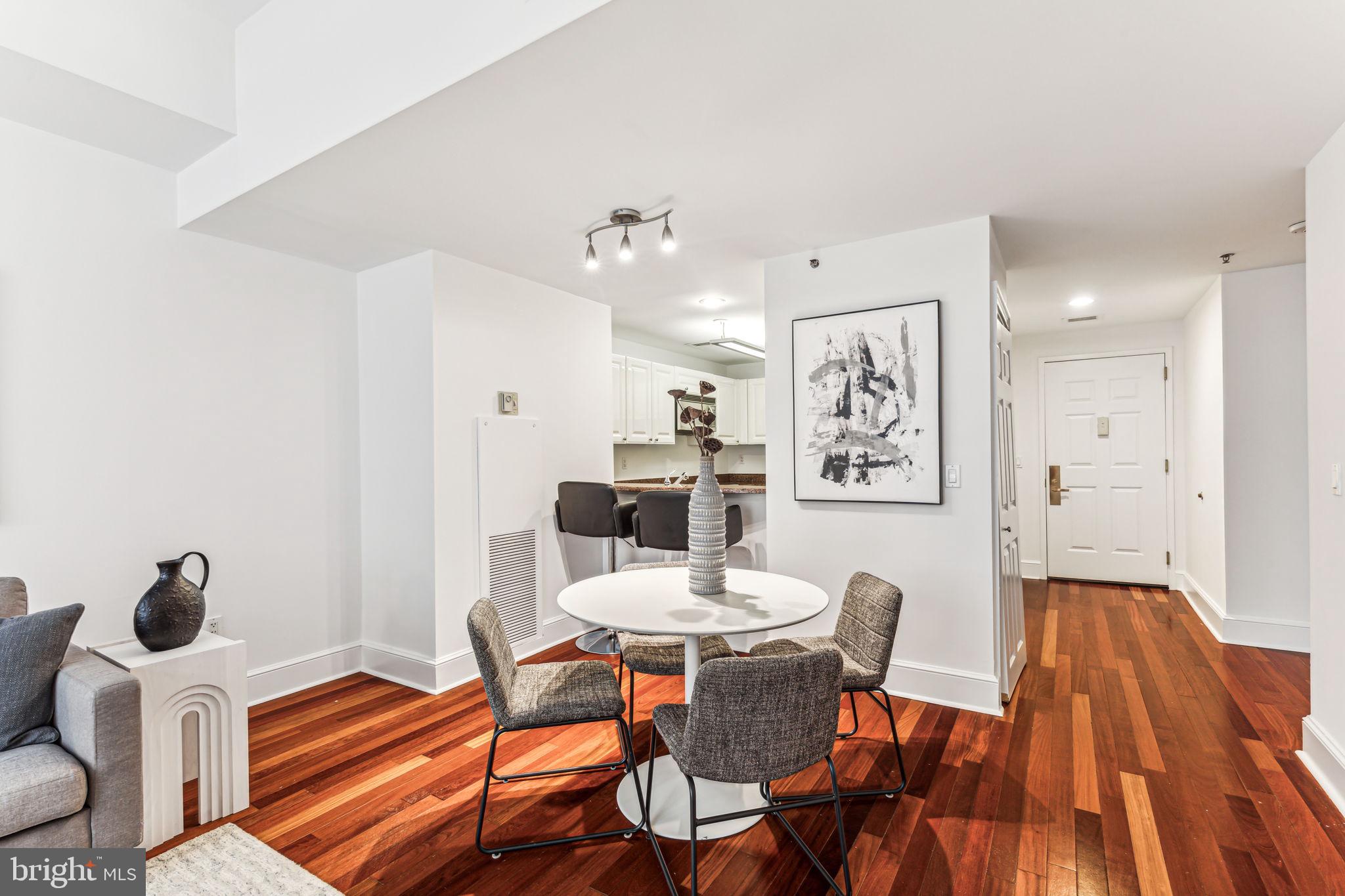 AVENUE OF THE ARTS - Residential
