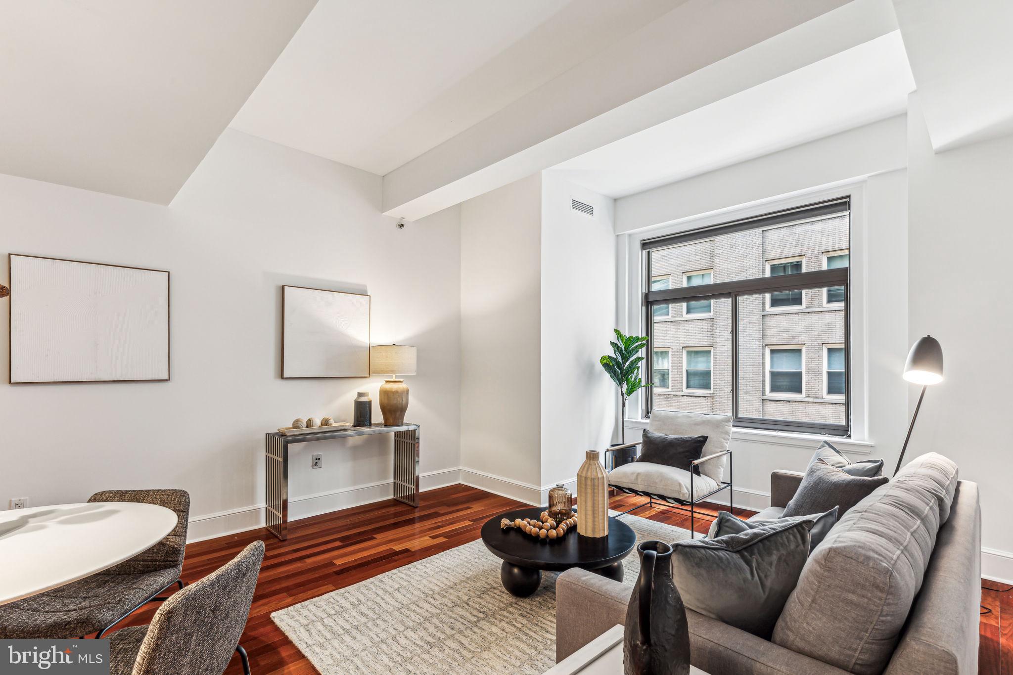 AVENUE OF THE ARTS - Residential