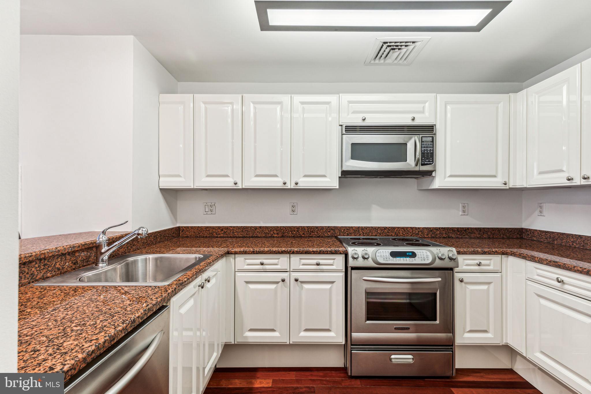 AVENUE OF THE ARTS - Residential