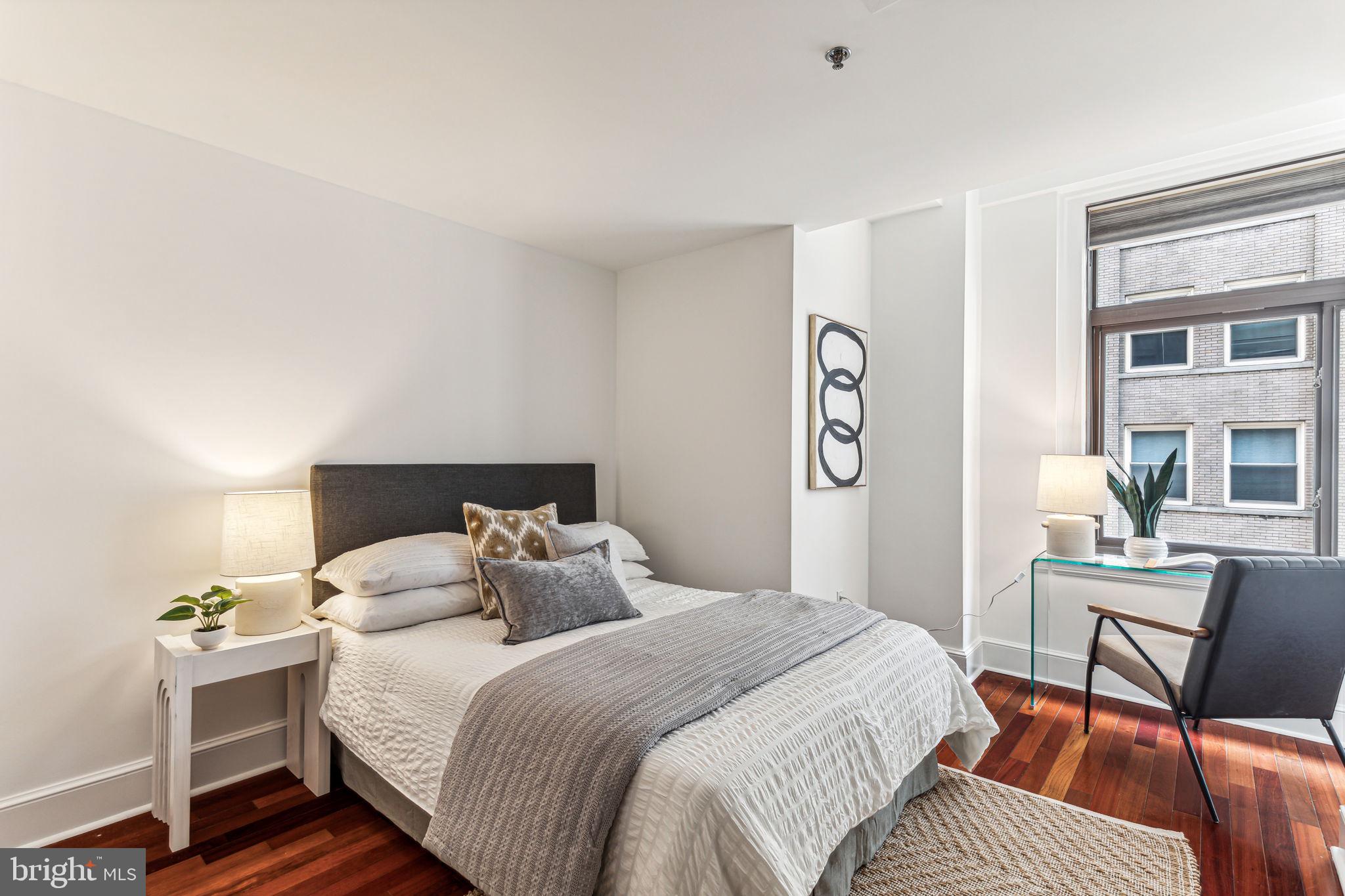 AVENUE OF THE ARTS - Residential