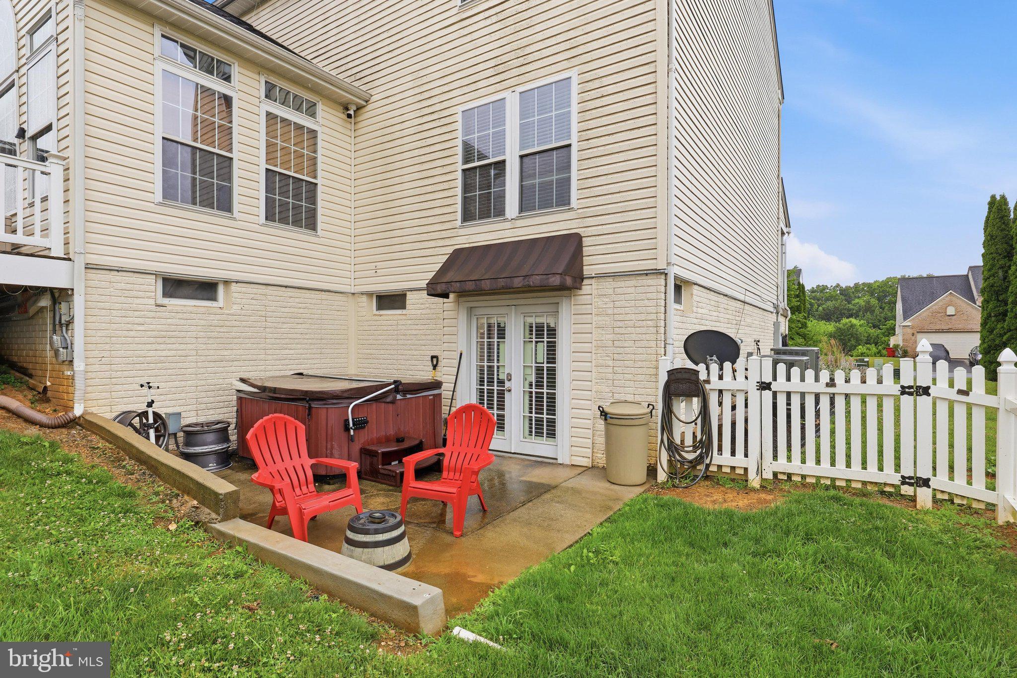 HAMPTONS OF BRIGHTWOOD - Residential
