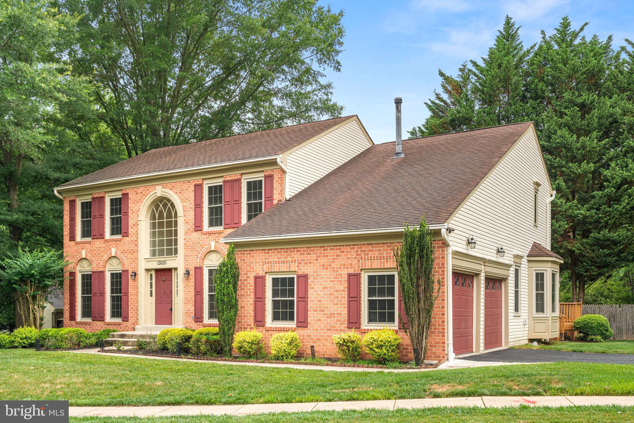 SHERWOOD FOREST MANOR - Residential