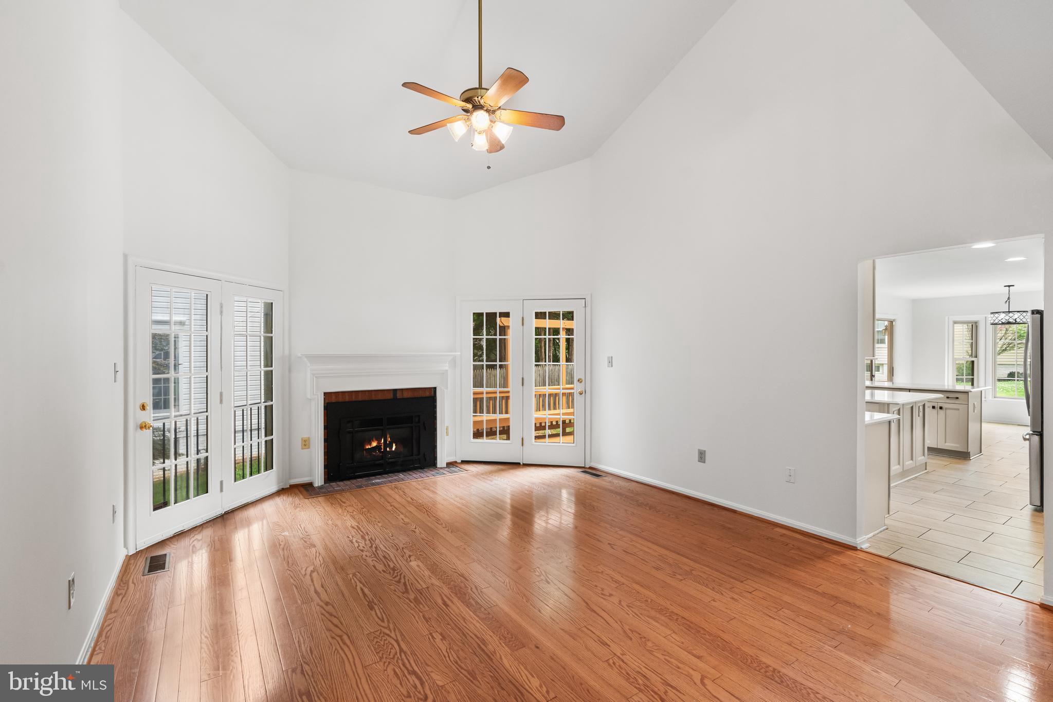 SHERWOOD FOREST MANOR - Residential