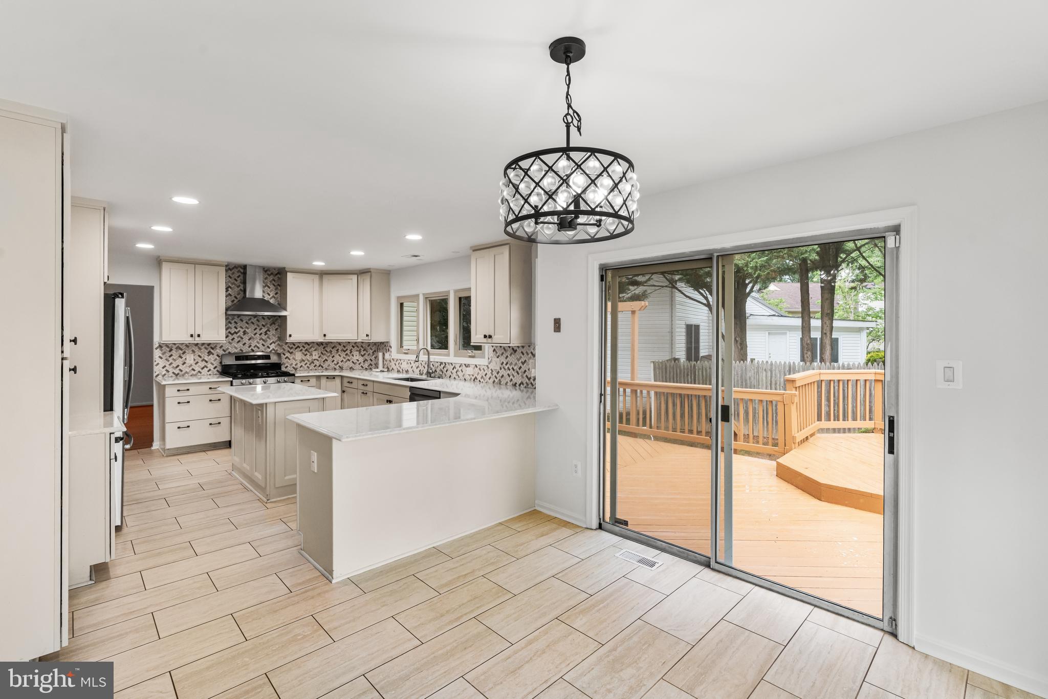 SHERWOOD FOREST MANOR - Residential