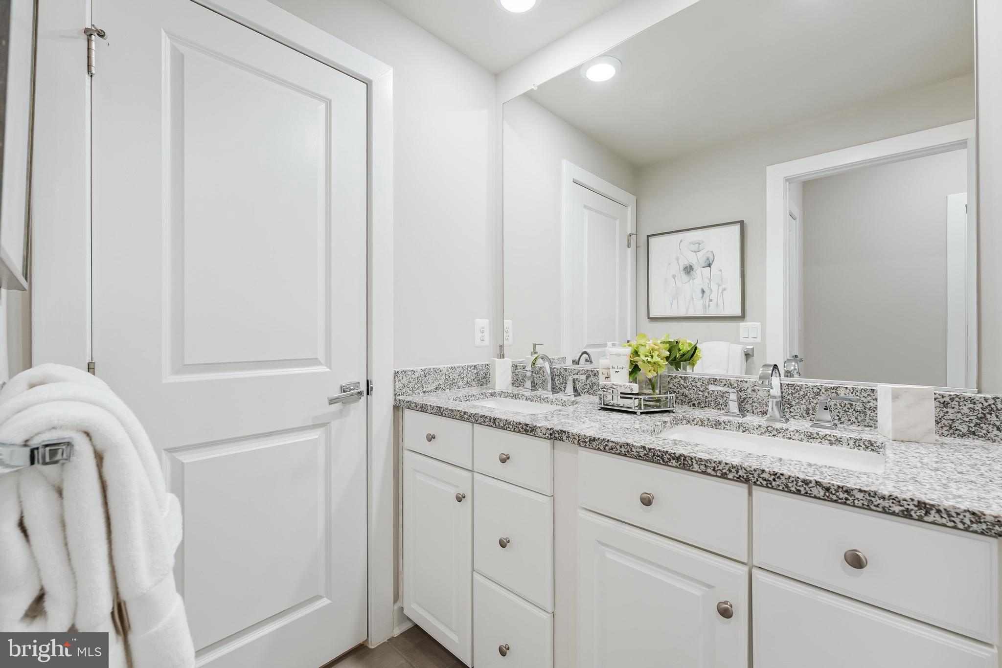 ONE LOUDOUN - Residential