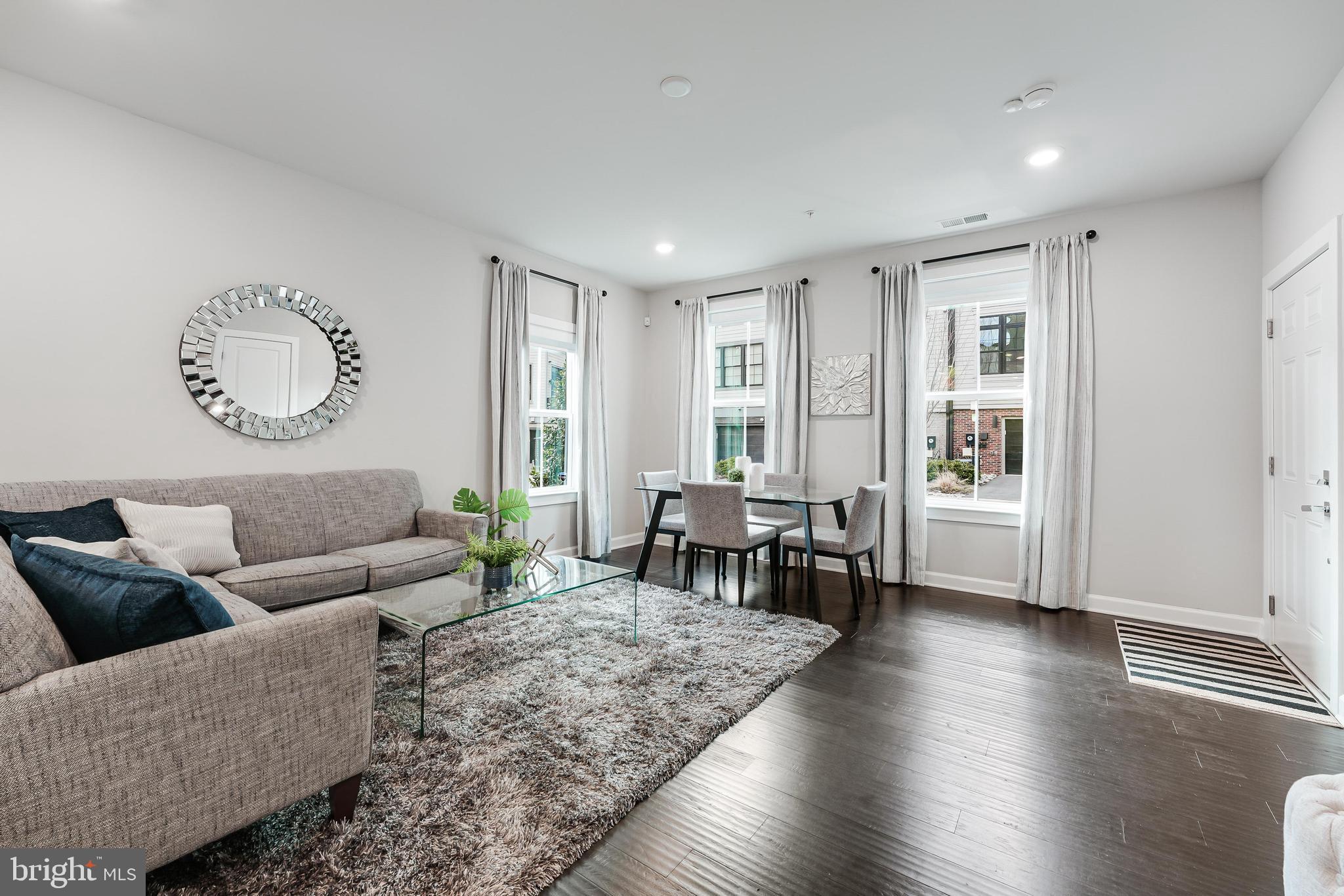 ONE LOUDOUN - Residential
